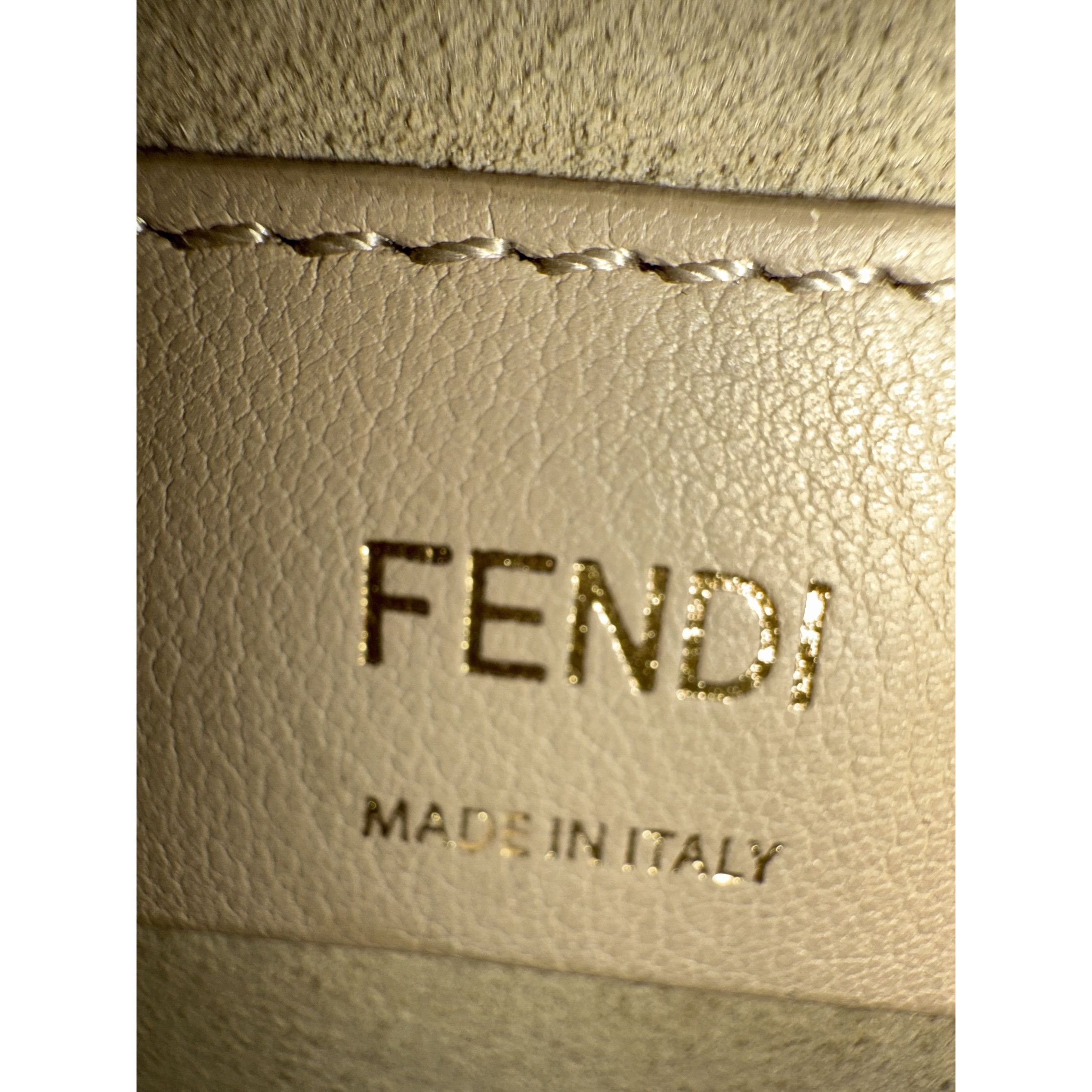 Fendi Fendi Roma Black & Gold Leather Shoulder Bag With Logo Strap Size ONE SIZE - 7 Thumbnail