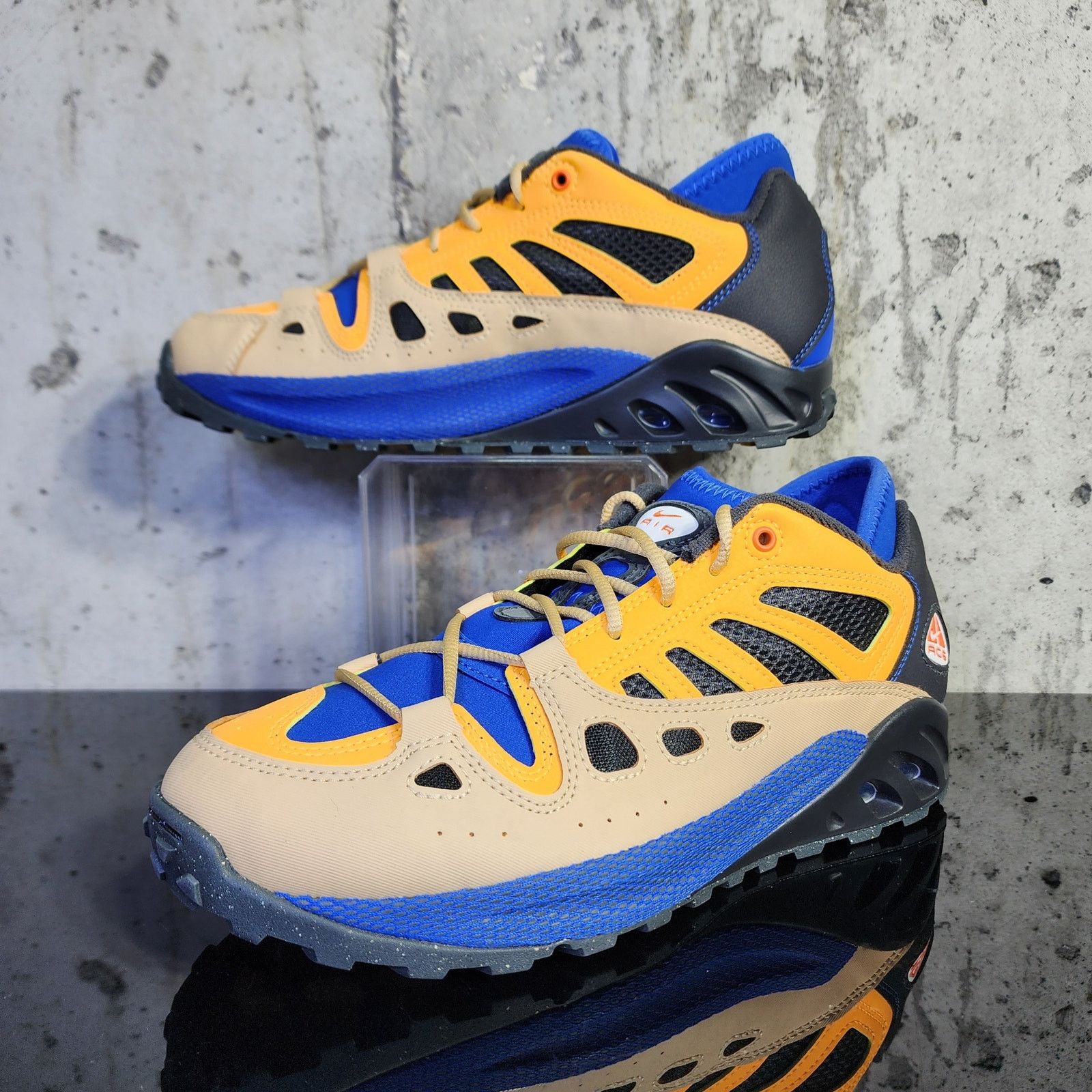 Nike MSRP $140 Nike ACG Air Exploraid - Hyper Royal - Size 8.5 Size US 8.5 / EU 41-42 - 2 Thumbnail