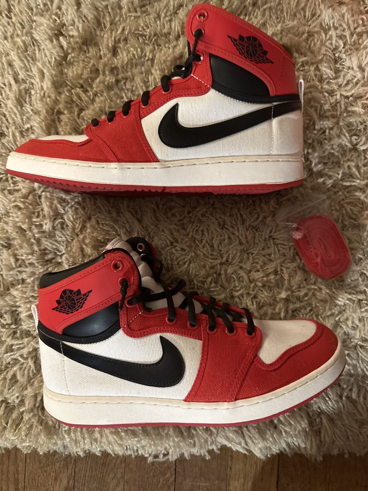 image of Jordan Nike Air Jordan 1 Chicago Ko Shoes in Red, Men's (Size 10)