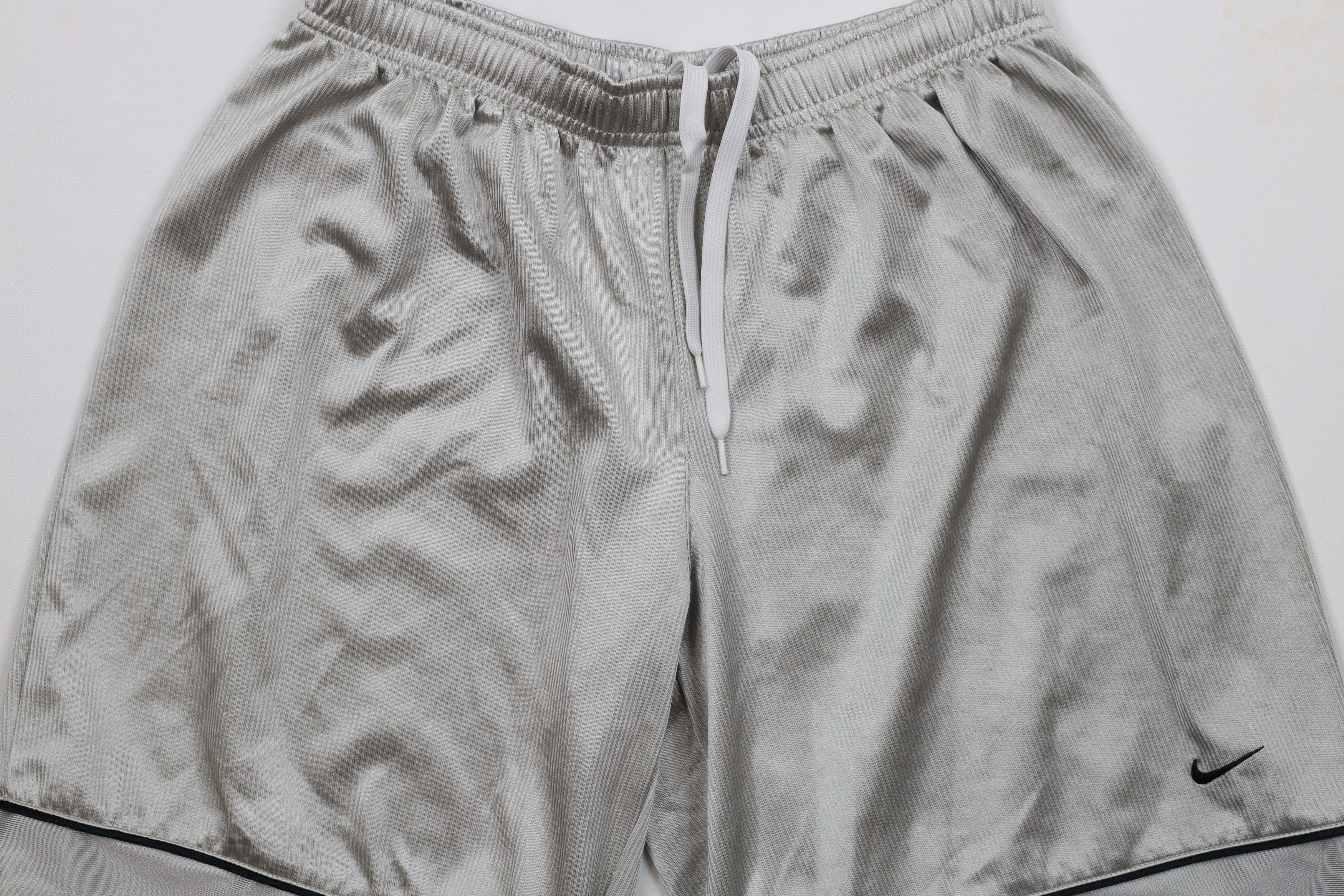 Nike × Vintage Vintage Nike Scott Mini Swoosh Above Knee Shorts Silver Size US 30 / EU 46 - 3 Thumbnail