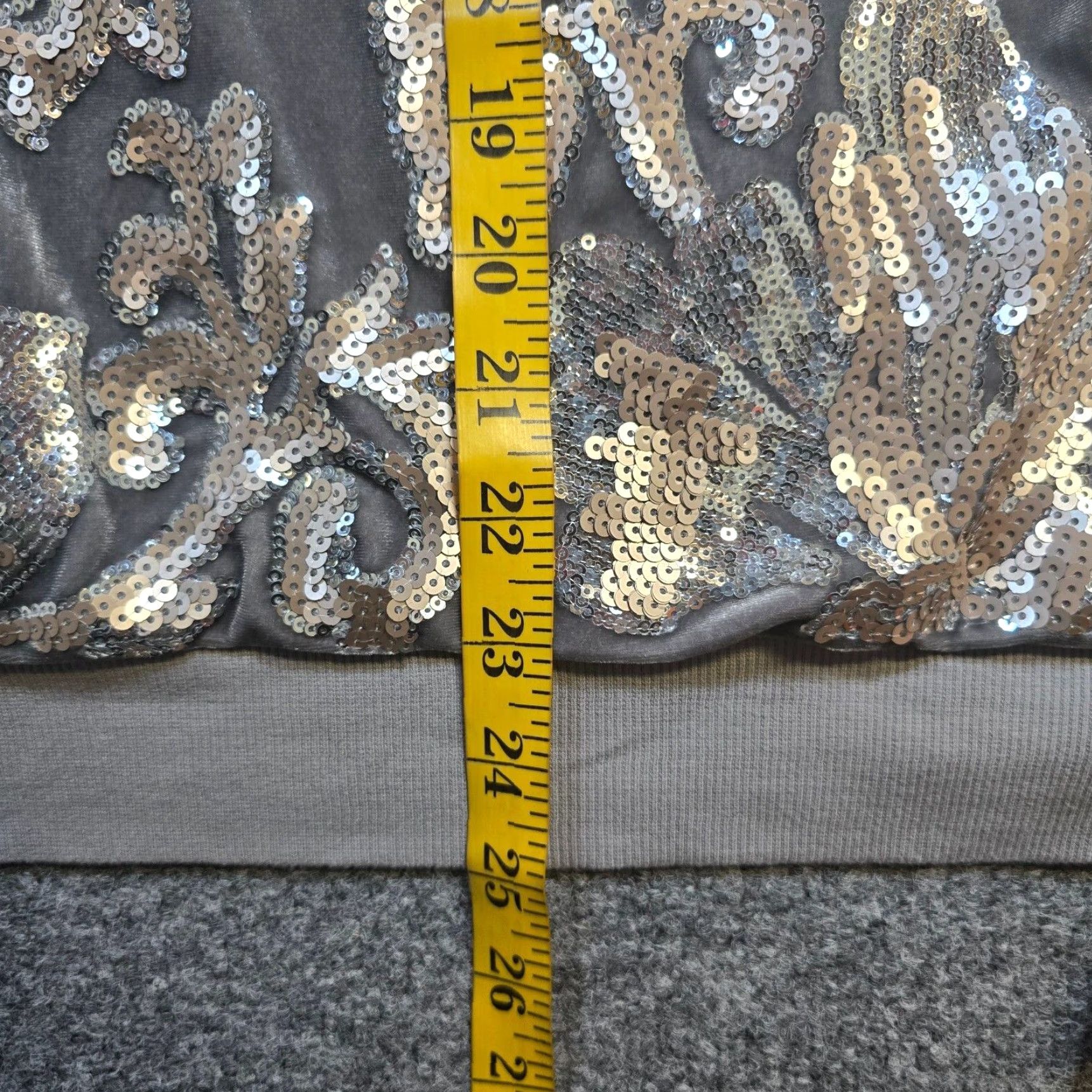 Soft Surroundings Soft Surroundings Sweater Womens Large Gray Silver Sequin Velour Pullover Casual Size L / US 10 / IT 46 - 7 Thumbnail