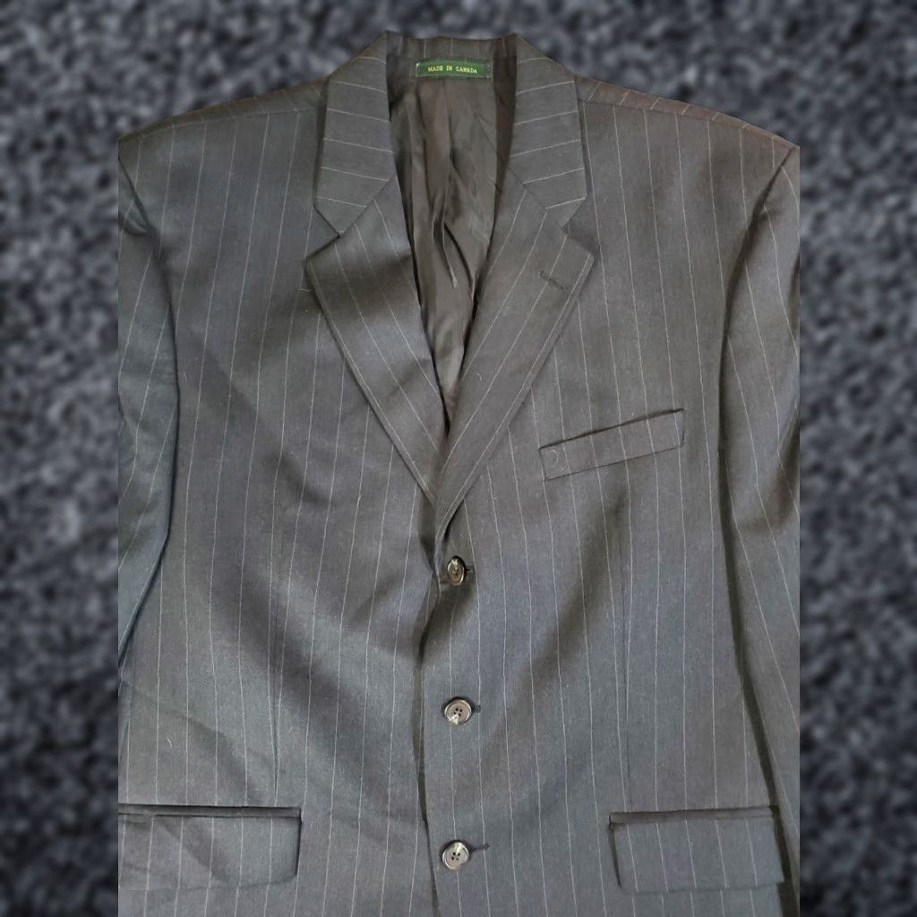 Vintage RALPH LAUREN Signature 100% Wool Suit Jacket Sport Coat Gray Striped 44R Blazer Notch Lapel Two-Button Single-Breasted Mens 44R Dress Coat Size 44R - 1 Thumbnail