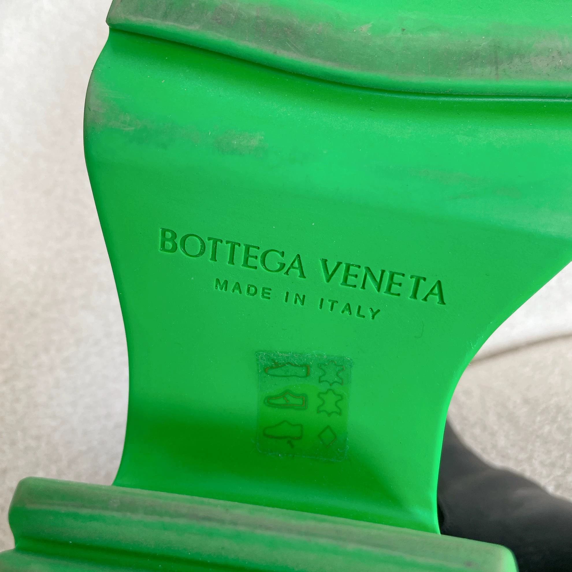 Bottega Veneta Bottega Veneta black green sole mid-calf boots 38 Size US 7 / IT 37 - 8 Thumbnail