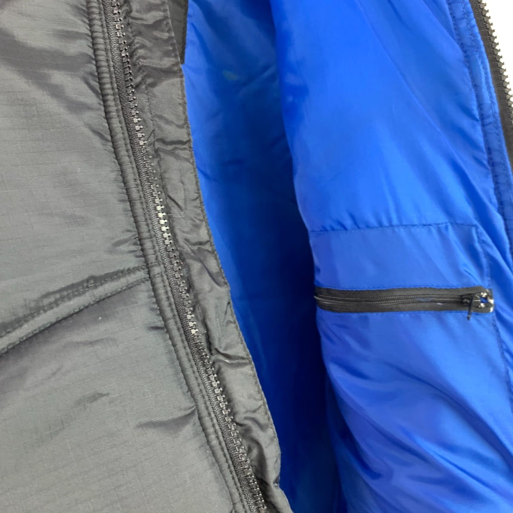 CO KAD Clothing Co Black Blue Puffer Vest Medium Men Vest Full Zip Pockets Nylon Shell Lining Size US M / EU 48-50 / 2 - 6 Thumbnail