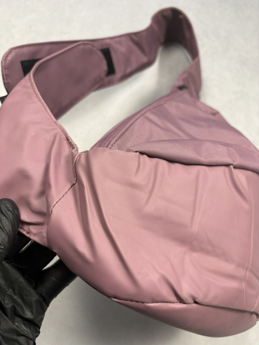 Nike 2000s Nike ACG Vintage Sling Bag Crossbody Pink Nylon Y2K Size ONE SIZE - 12 Thumbnail