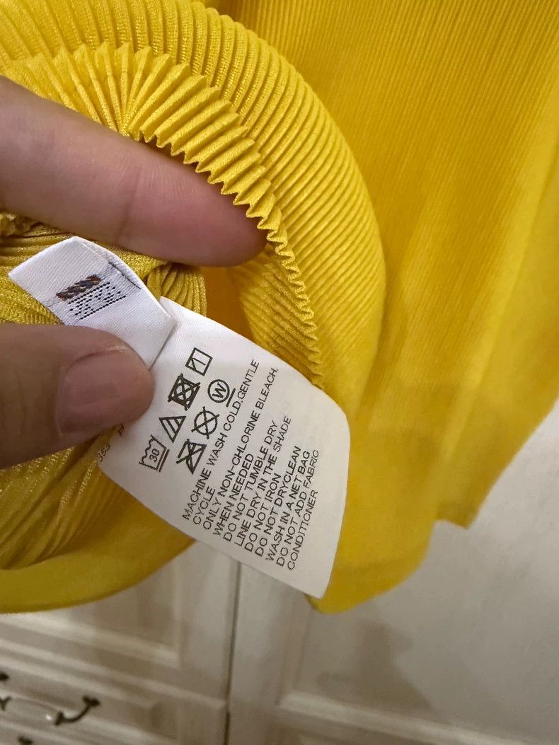 Issey Miyake Issey Miyake size:3 Yellow pleated short-sleeved shirt Size M / US 6-8 / IT 42-44 - 2 Thumbnail