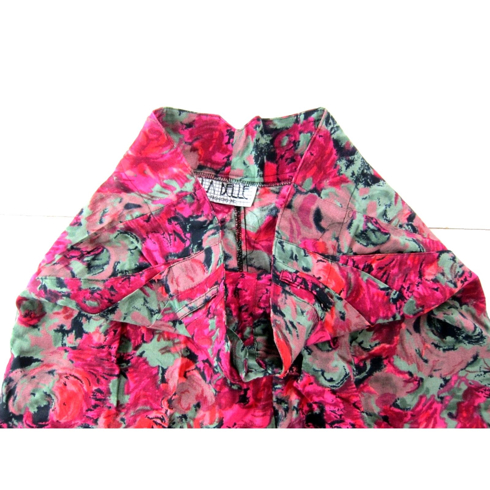 Vintage VINTAGE La BELLE Bermuda Shorts Pink Green Black Floral Pocket High Rise Pleated M Size 30" / US 8 / IT 44 - 4 Thumbnail