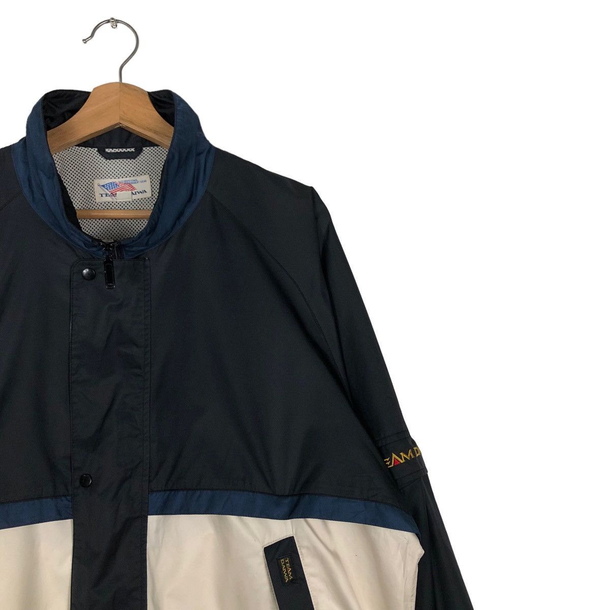 Japanese Brand 🔥Vintage Bomber Jacket Team Daiwa Golf Big Logo Size US M / EU 48-50 / 2 - 6 Thumbnail
