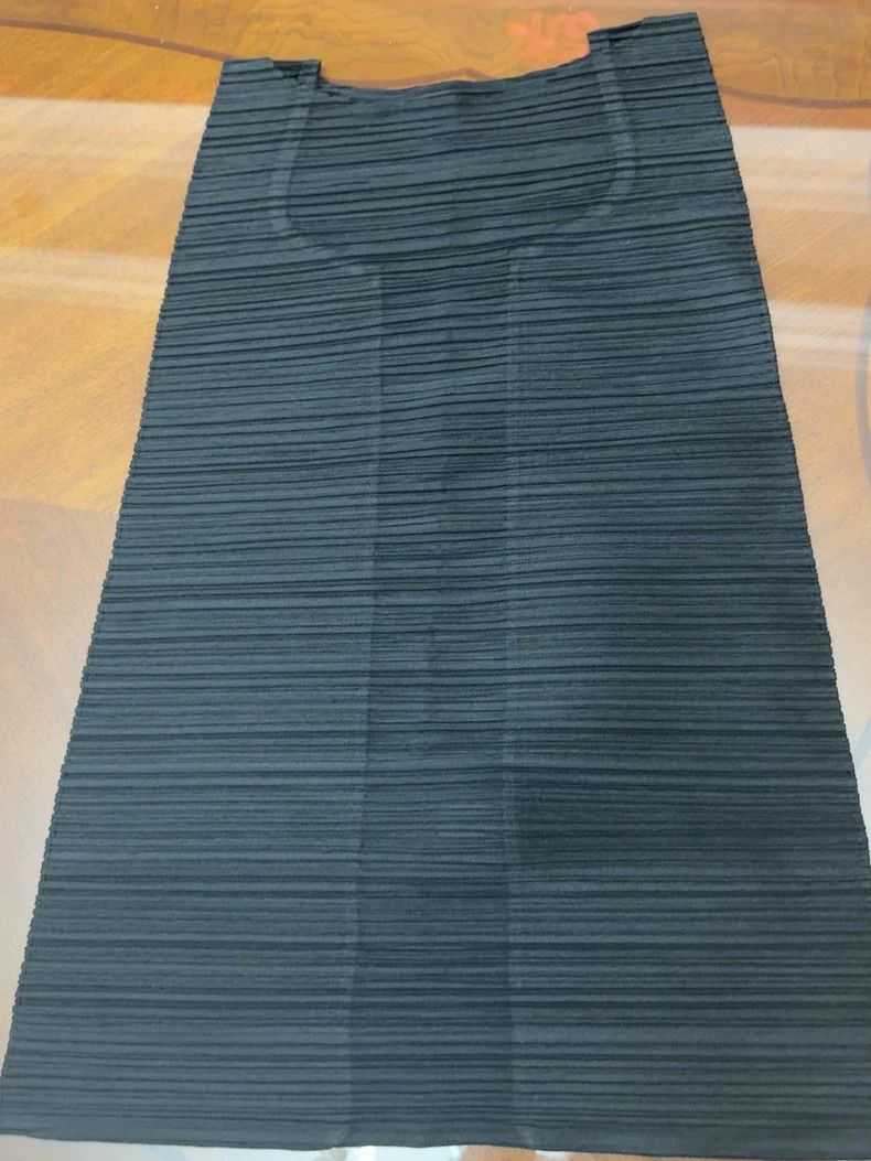 Issey Miyake Issey Miyake Black pleated vest Size L / US 10 / IT 46 - 2 Thumbnail