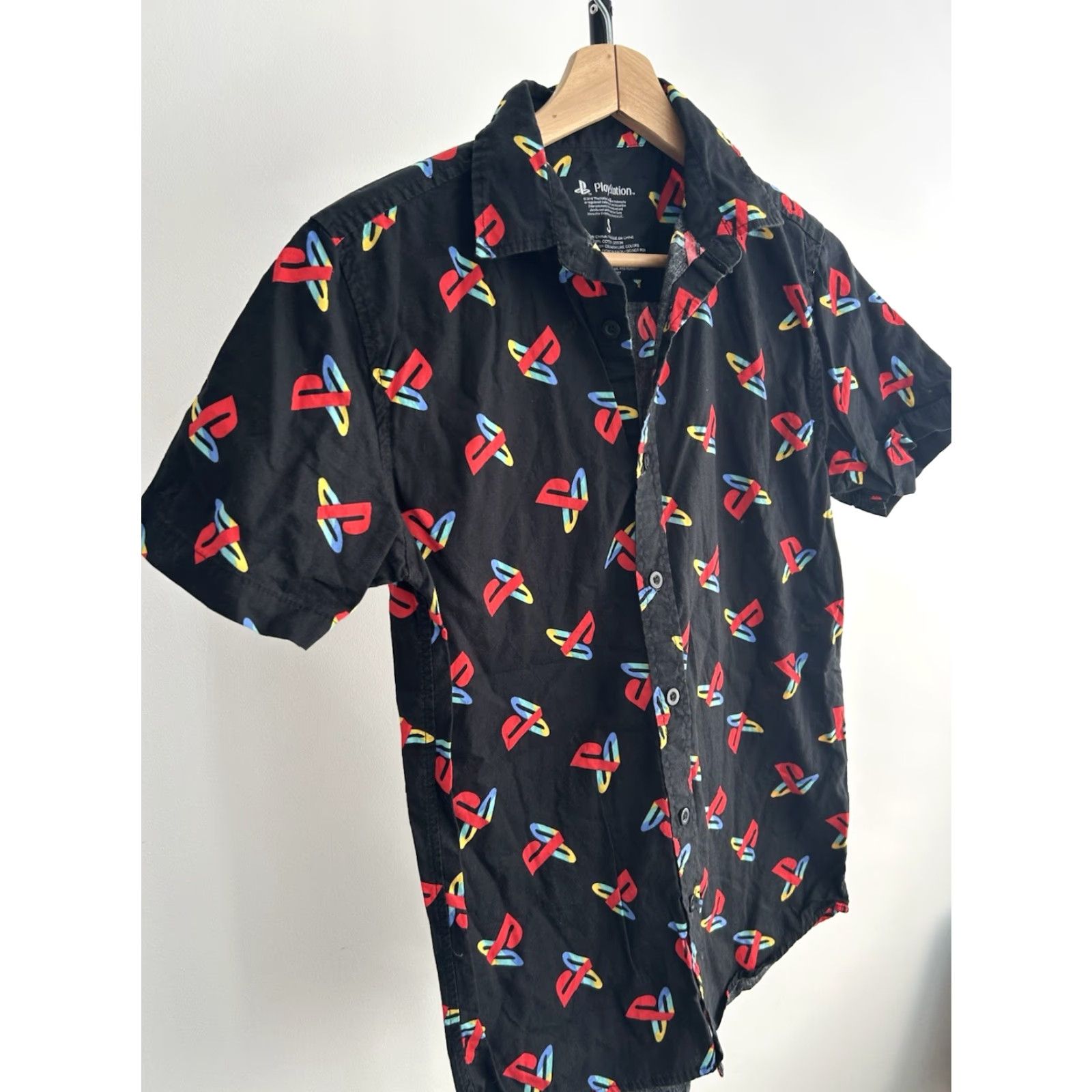 Sony Sony PlayStation Logo Button-Up Shirt Men’s Short Sleeve Color Black Floral 90s Halloween Hawaiian Skull NAA Knit? Wait. Size 36R - 3 Thumbnail