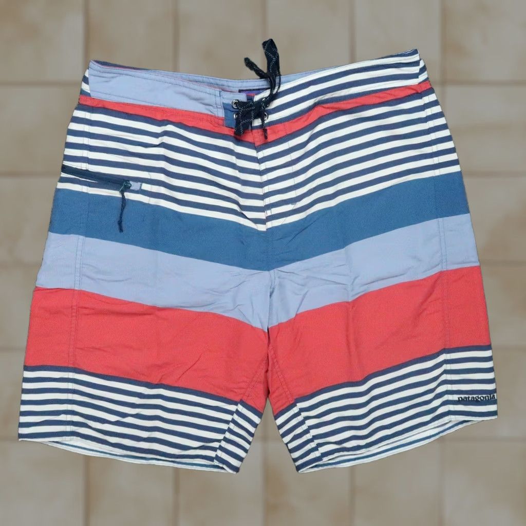 Patagonia Patagonia Board Shorts Mens 34 Blue White Red Stripe Wavefarer Zip Pocket Swim Bottoms Size US 34 / EU 50 - 1 Thumbnail