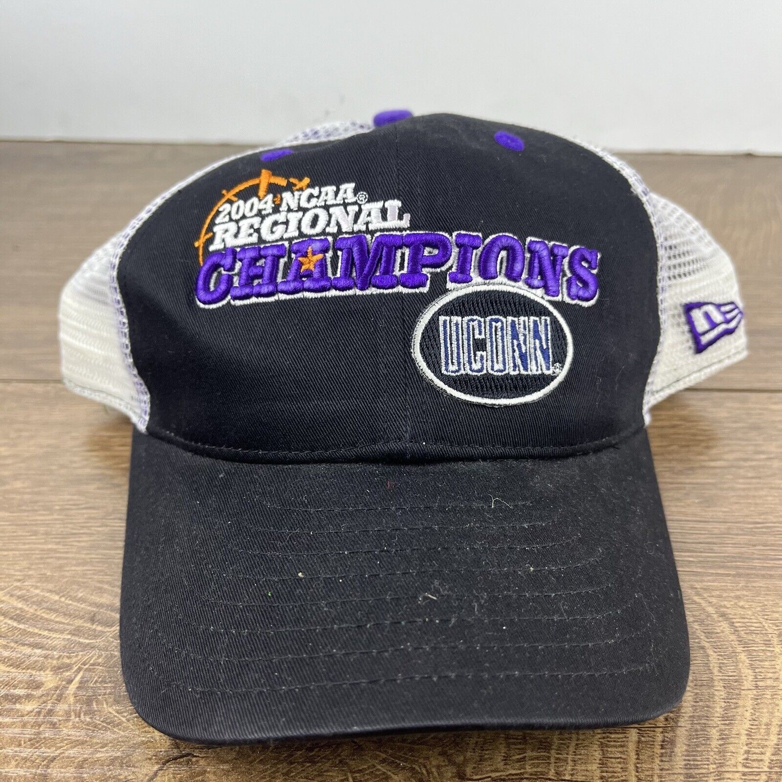 New Era UCONN Huskies Hat 2004 Regional Champions Hat Adjustable Bla Size ONE SIZE - 5 Thumbnail