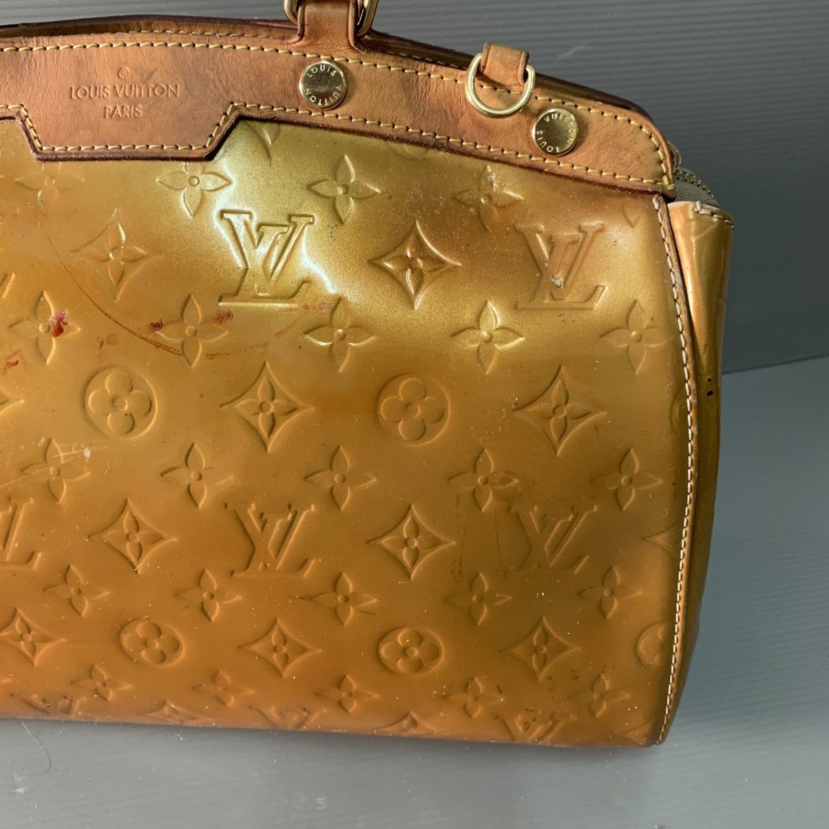 Louis Vuitton Louis Vuitton Monogram Vernis Brea PM Gold Handbag Size ONE SIZE - 2 Thumbnail