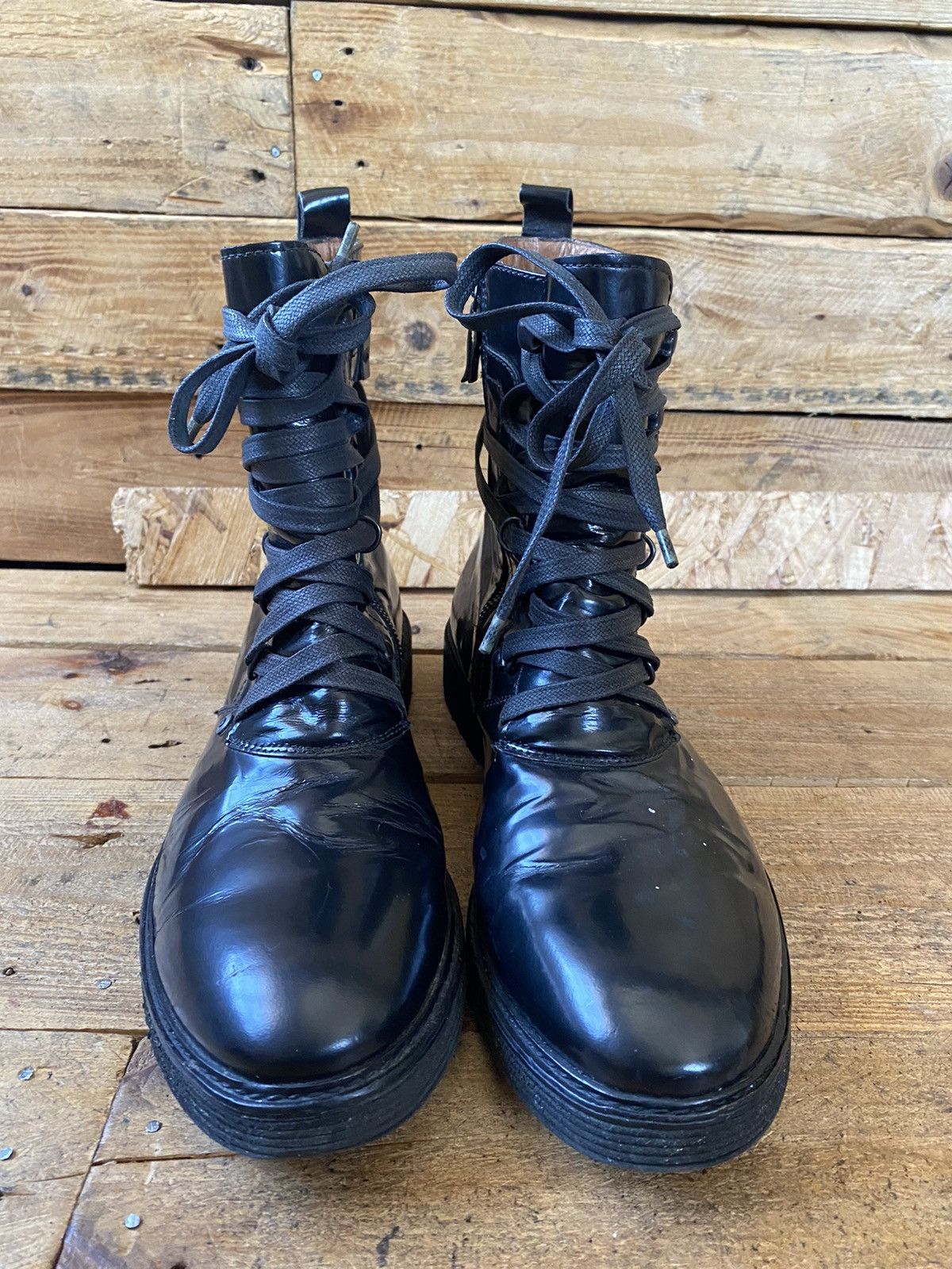 Alexander McQueen × Designer Alexander mc queen black patent leather lace boots sz41 Size US 8 / EU 41 - 3 Thumbnail