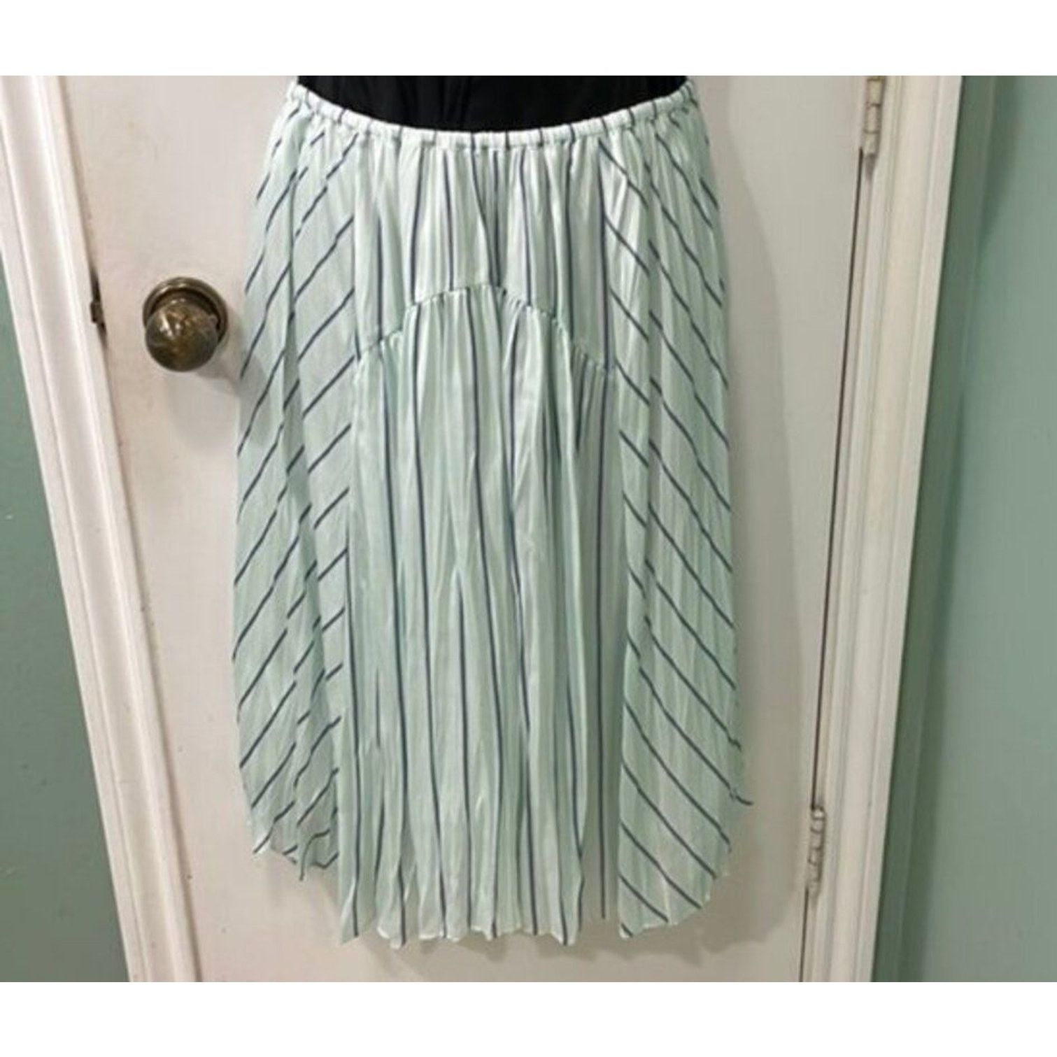 Vince Vince Mint Stripe Gauze Panel Skirt Green M Size 30" / US 8 / IT 44 - 3 Thumbnail