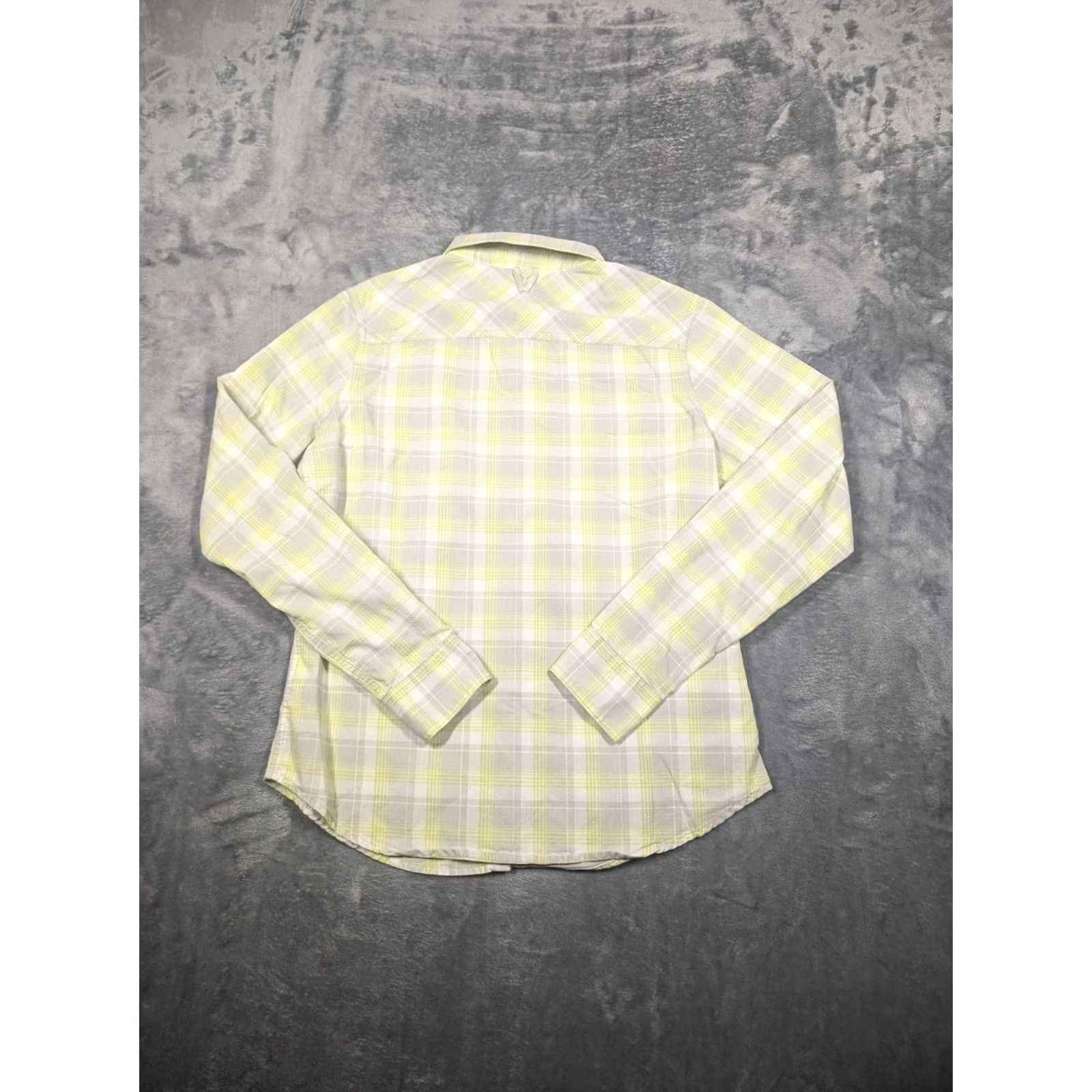 Outdoor Research VINTAGE Outdoor Research Shirt Mens M Green Plaid Button Up Long Sleeve Zip Pocket Size US M / EU 48-50 / 2 - 6 Thumbnail