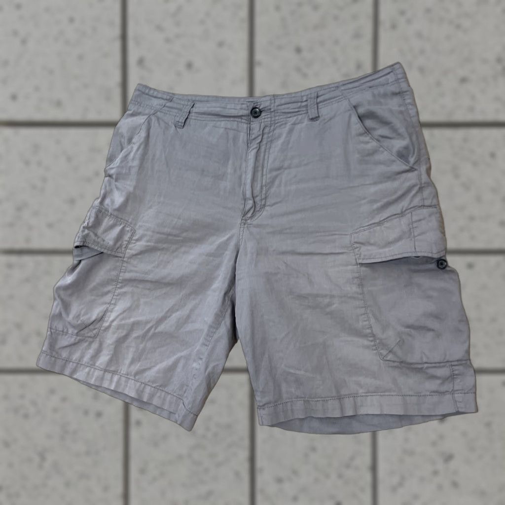 Banana Republic BANANA REPUBLIC Lightweight Cargo Shorts Men 34 Gray Outdoor Casual 34x10 Cotton Polyester Zip Pocket Regular Rise 10in Check 90s? Size US 34 / EU 50 - 1 Thumbnail