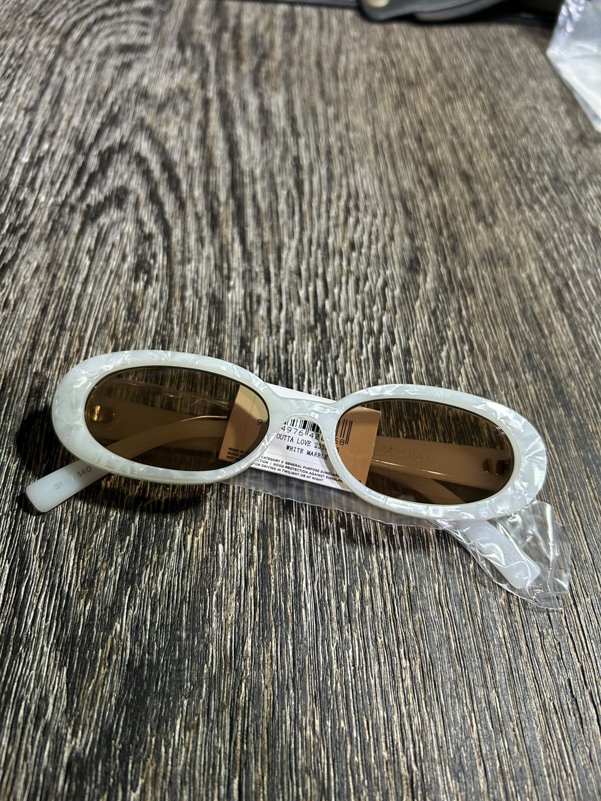 Le Specs Le Specs Outta Love White Marble Unisex Size ONE SIZE - 2 Thumbnail