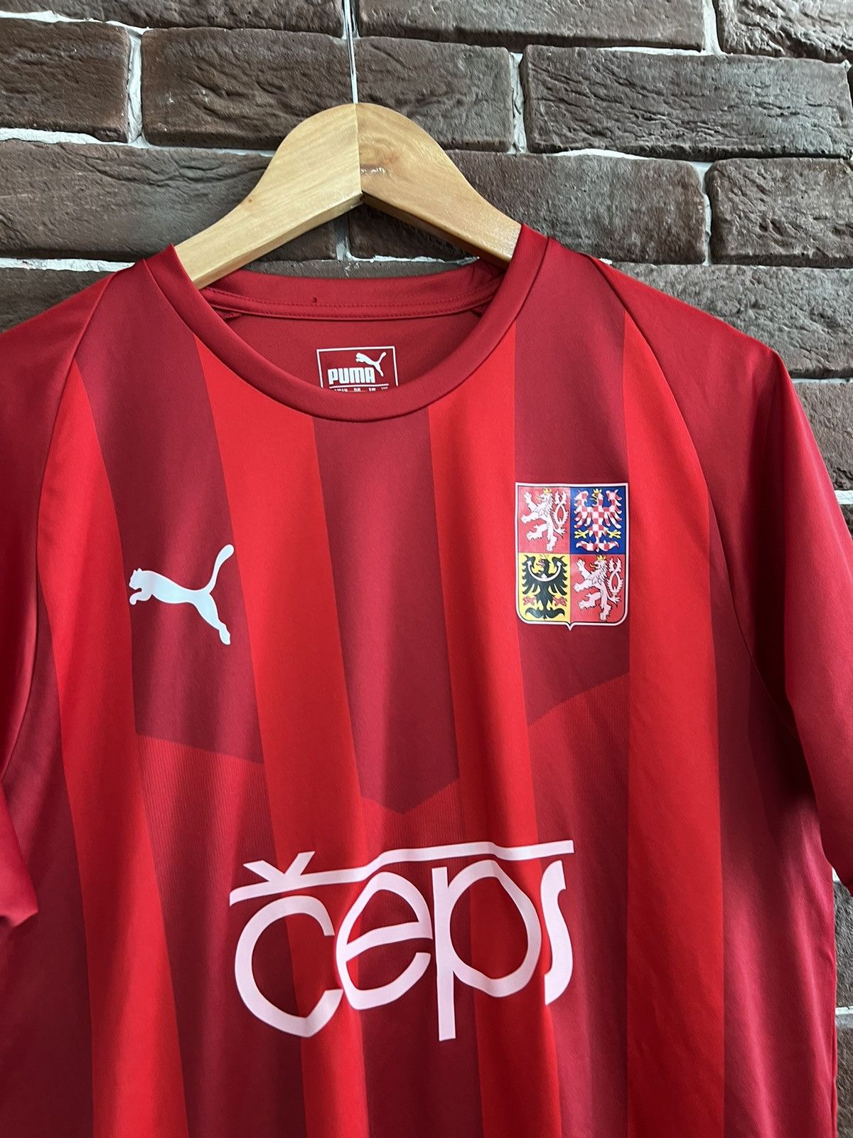 Puma Rare PUMA Czech Republic Home football Jersey Soccer Kit Size US M / EU 48-50 / 2 - 3 Thumbnail