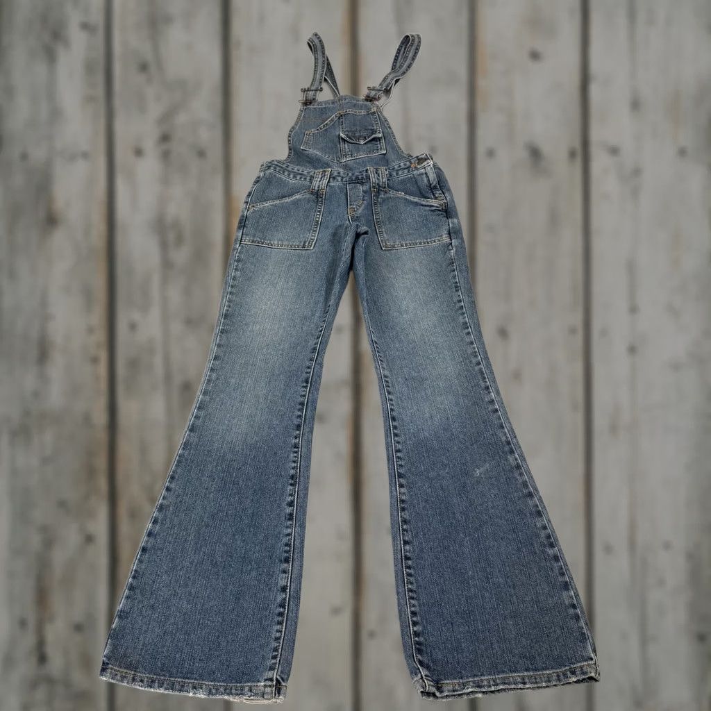 Levi's VINTAGE Levi's Overalls Womens 5 Blue Superlow Denim Jean Bootcut Flare Pants Y2K Size 27" / US 4 / IT 40 - 1 Thumbnail