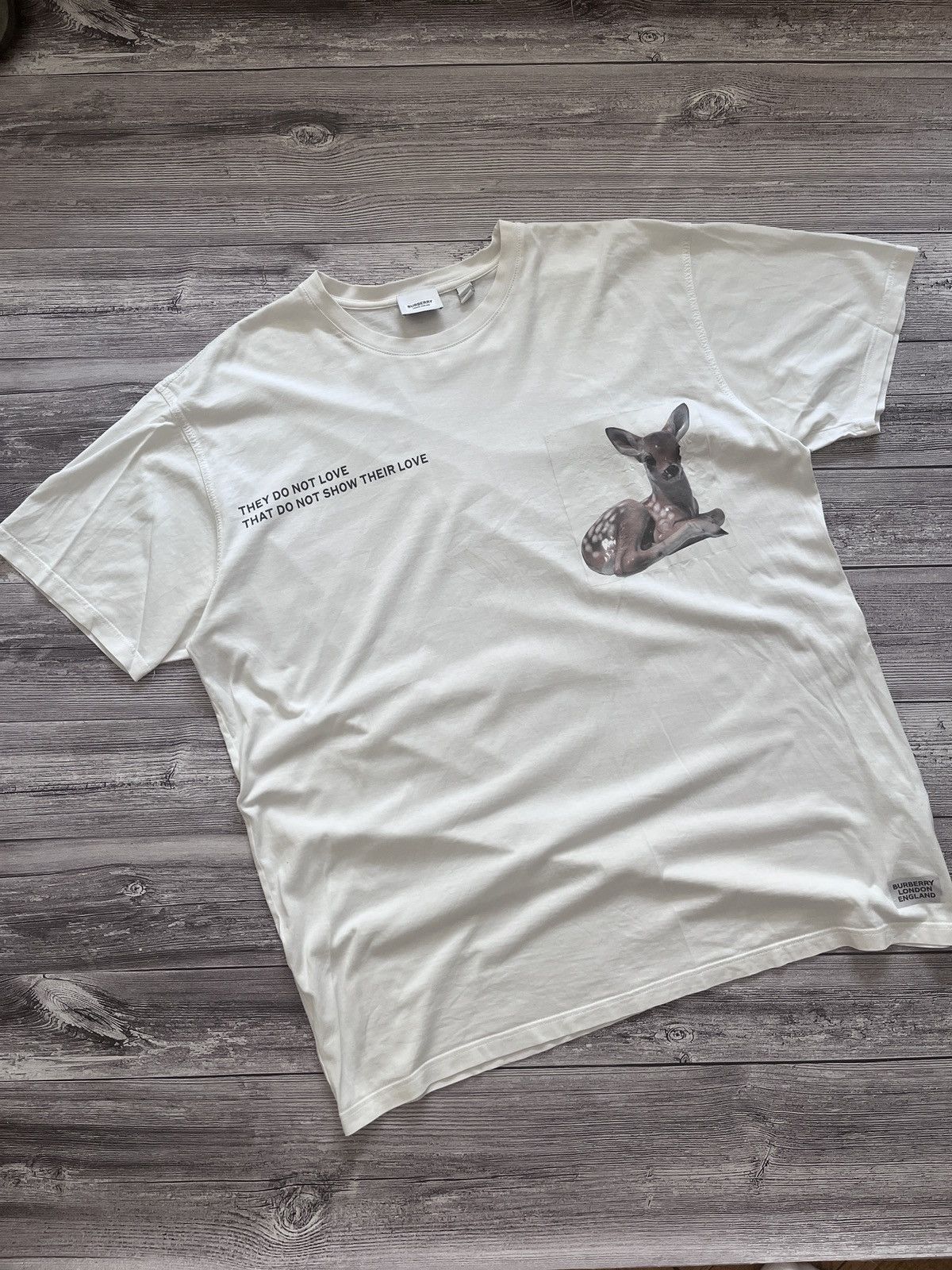 Burberry Burberry Fawn Print T-Shirt – “They Do Not Love” Quote Size US M / EU 48-50 / 2 - 1 Thumbnail