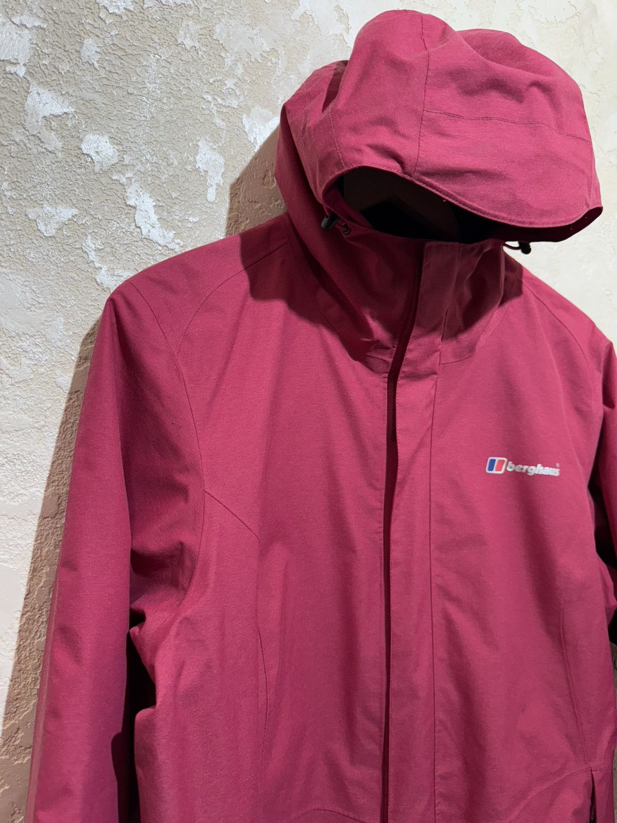 Berghaus × The Mountain Berghaus Women's Elara Waterproof Shell Jacket UK 14 Size L / US 10 / IT 46 - 3 Thumbnail