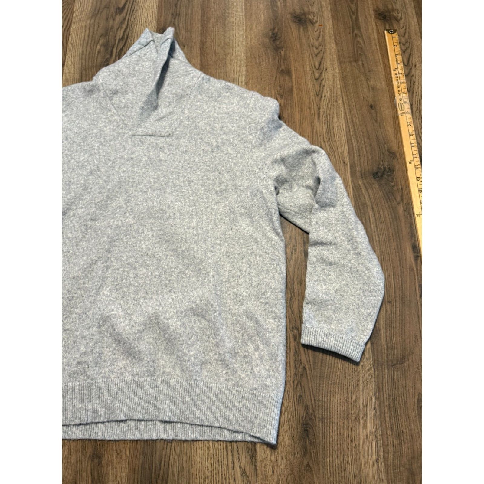 Express VINTAGE is not applicable here. Express Sweater Men's Size Large Gray Pullover Mock Neck Long Sleeve Shirt? Size US L / EU 52-54 / 3 - 4 Thumbnail
