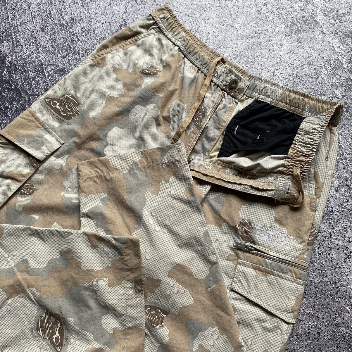 Undercover UNDERCOVER x GU Spaceship UFO Camo Cargo Pants Size US 34 / EU 50 - 5 Thumbnail