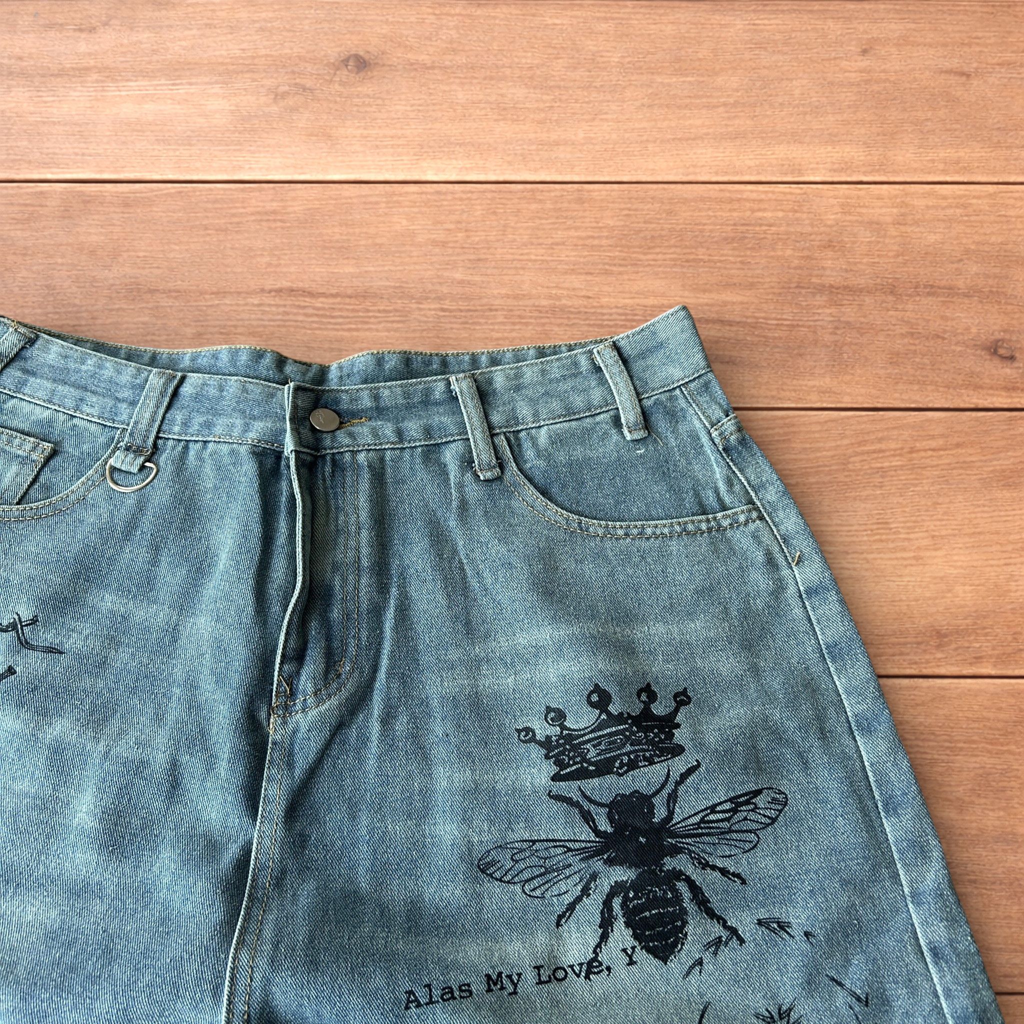 Japanese Brand Baggy wide leg denim shorts jorts w. graphic in light blue. Size US 36 / EU 52 - 3 Thumbnail