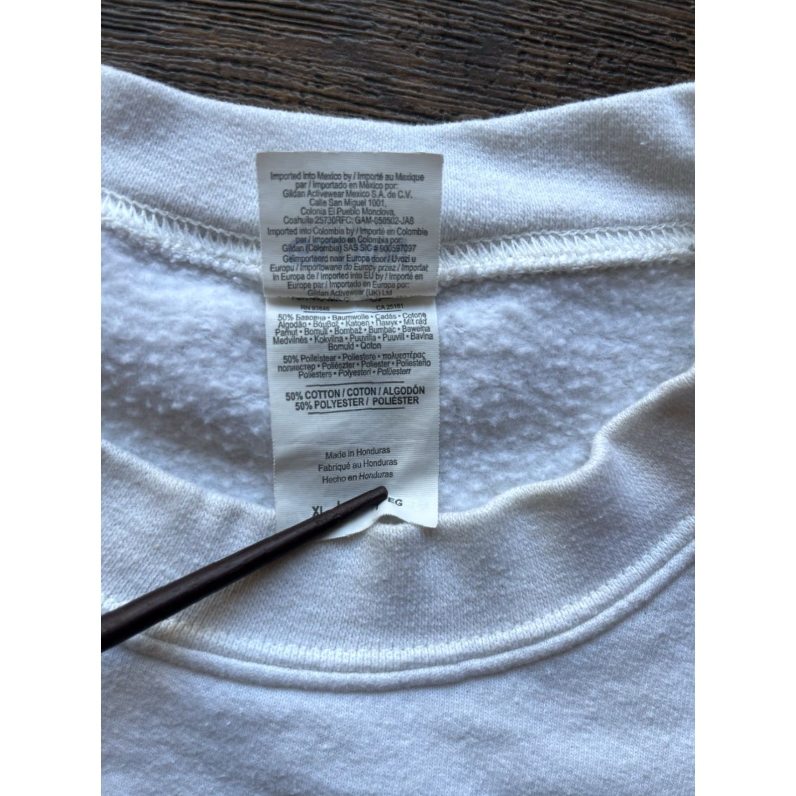 Gildan Men's Sherman Williams Sweatshirt White Spell-Out XL PILLING Crew Workwear Paint Size US XL / EU 56 / 4 - 5 Thumbnail