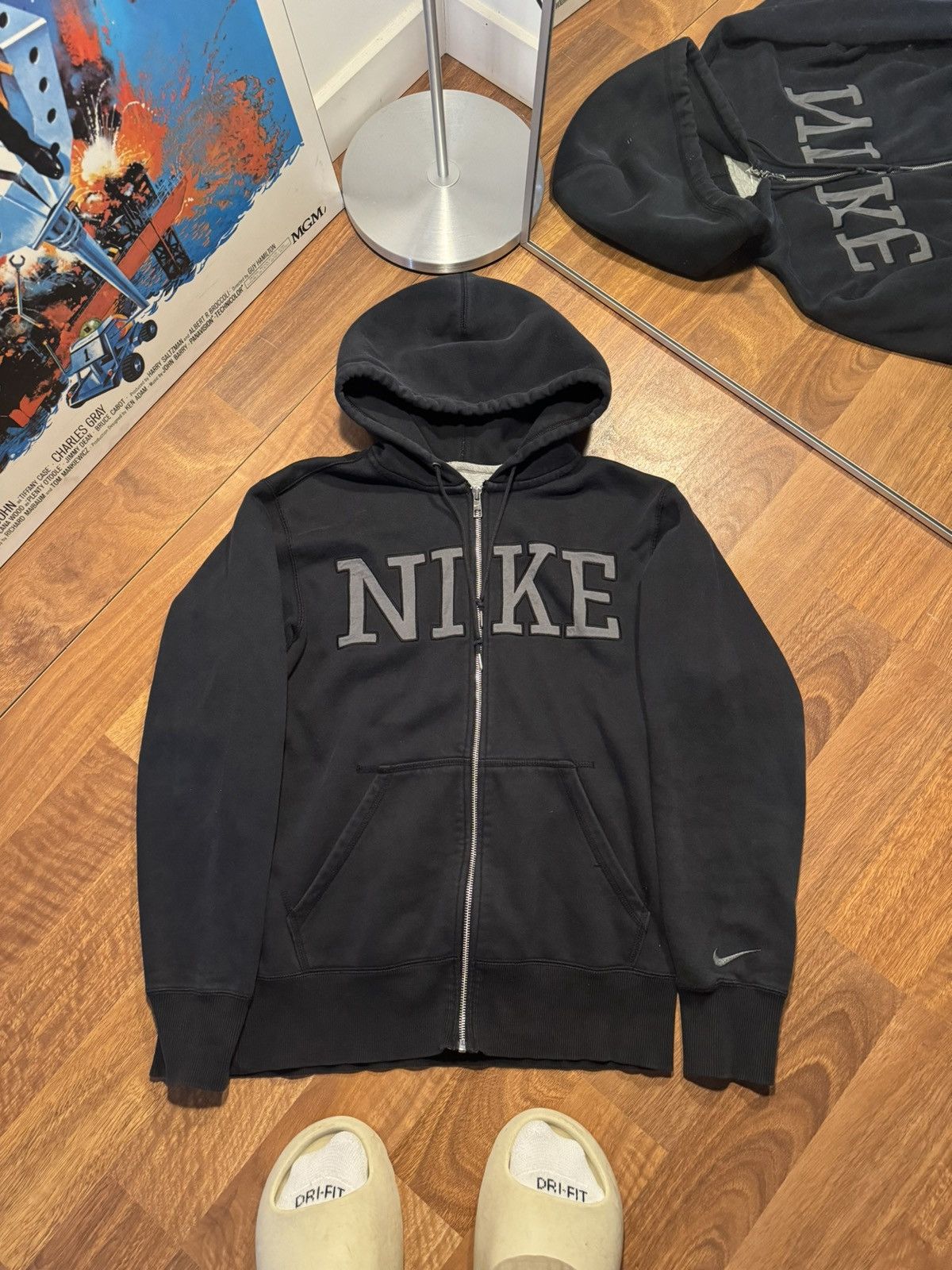 Nike spell out discount zip up hoodie