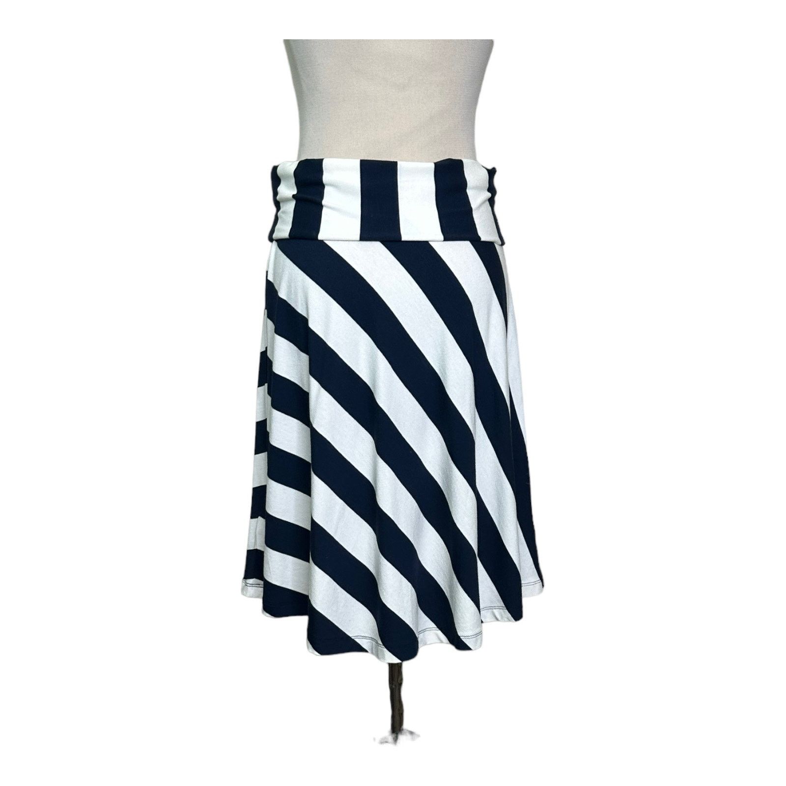 Gap Gap striped pull on nautical mini skirt size XS Size 28" / US 6 / IT 42 - 2 Thumbnail