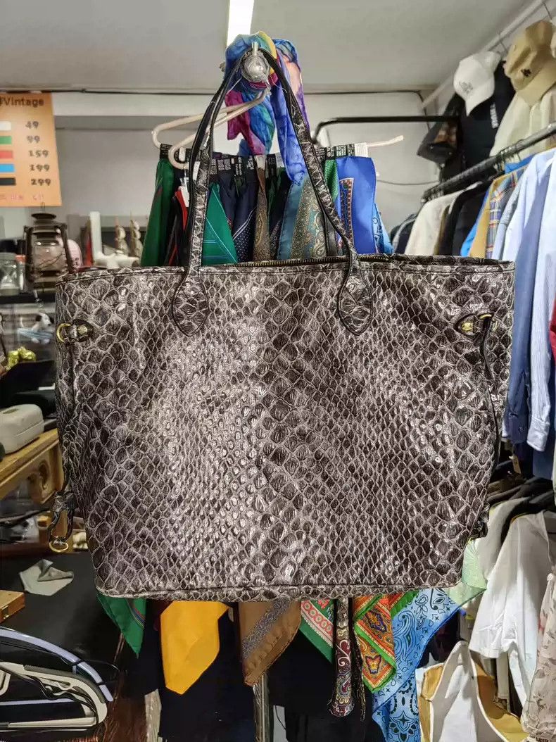 Vivienne Westwood Vivienne Westwood size os Snake-patterned tote bag Size ONE SIZE - 7 Thumbnail