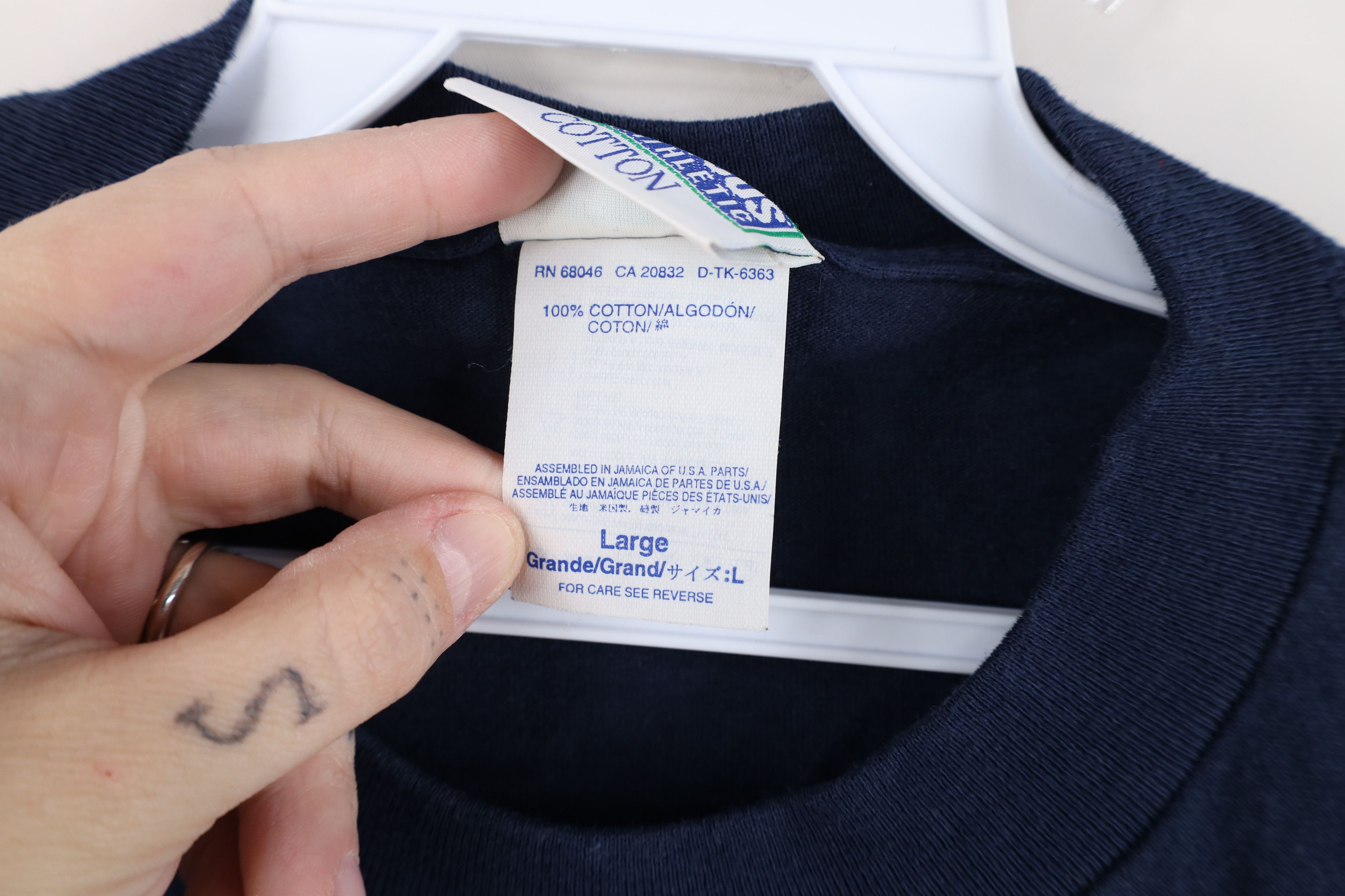 Vintage Vintage 90s Streetwear Heavyweight Cotton T-Shirt Navy Blue Size US L / EU 52-54 / 3 - 7 Thumbnail