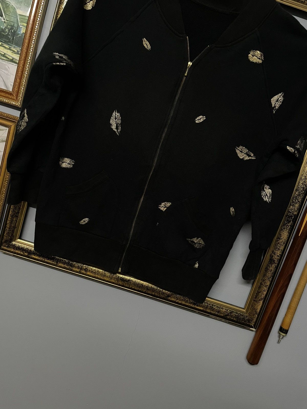 Vintage Vintage 1990s History Of Punk Artisanal Kiss Sunfaded Hoodie Size US M / EU 48-50 / 2 - 3 Thumbnail