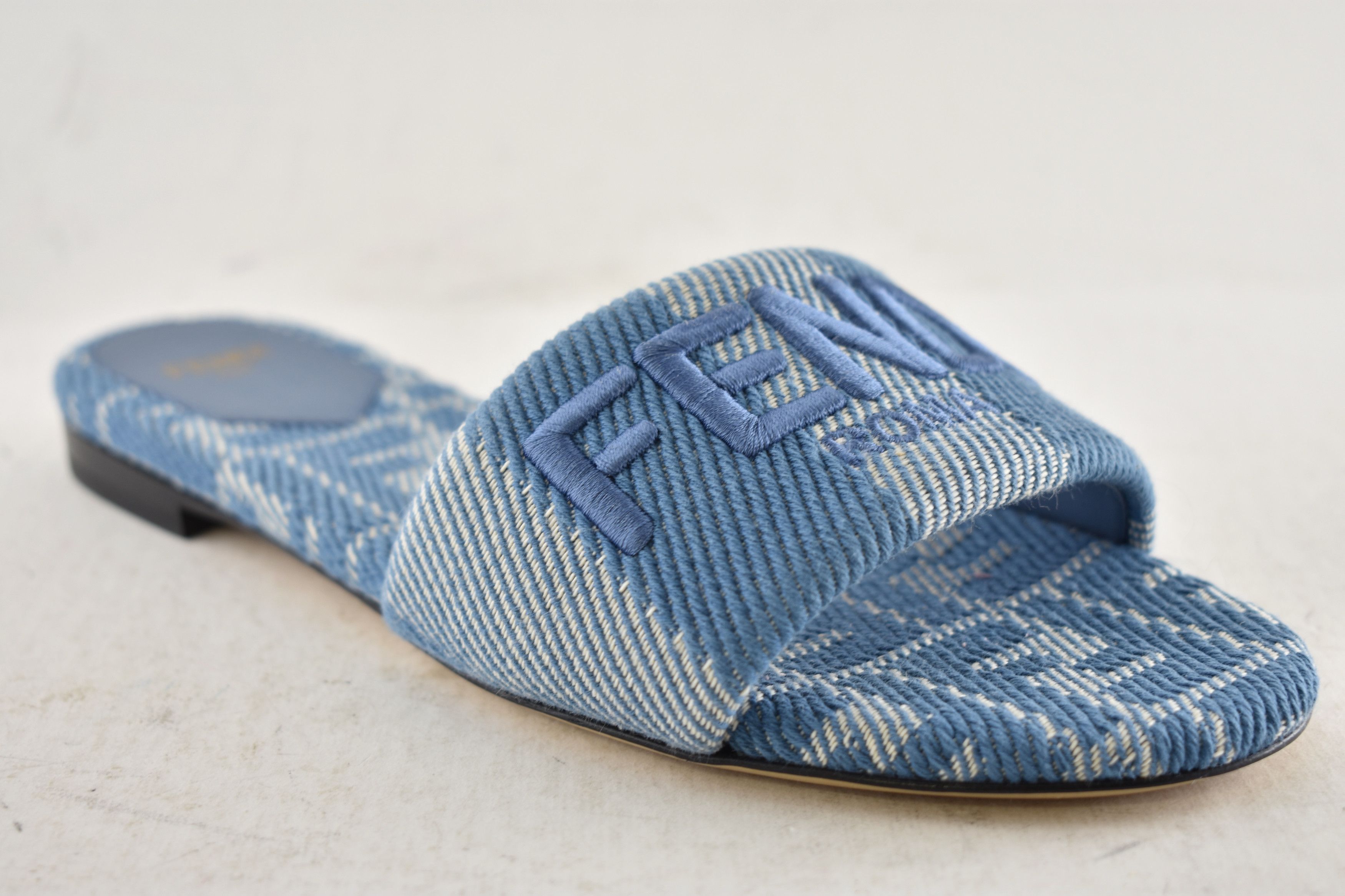 Fendi Fendi Sunshine Denim FF Logo Mule Slide Flat Sandal 37 Size US 7 / IT 37 - 5 Thumbnail