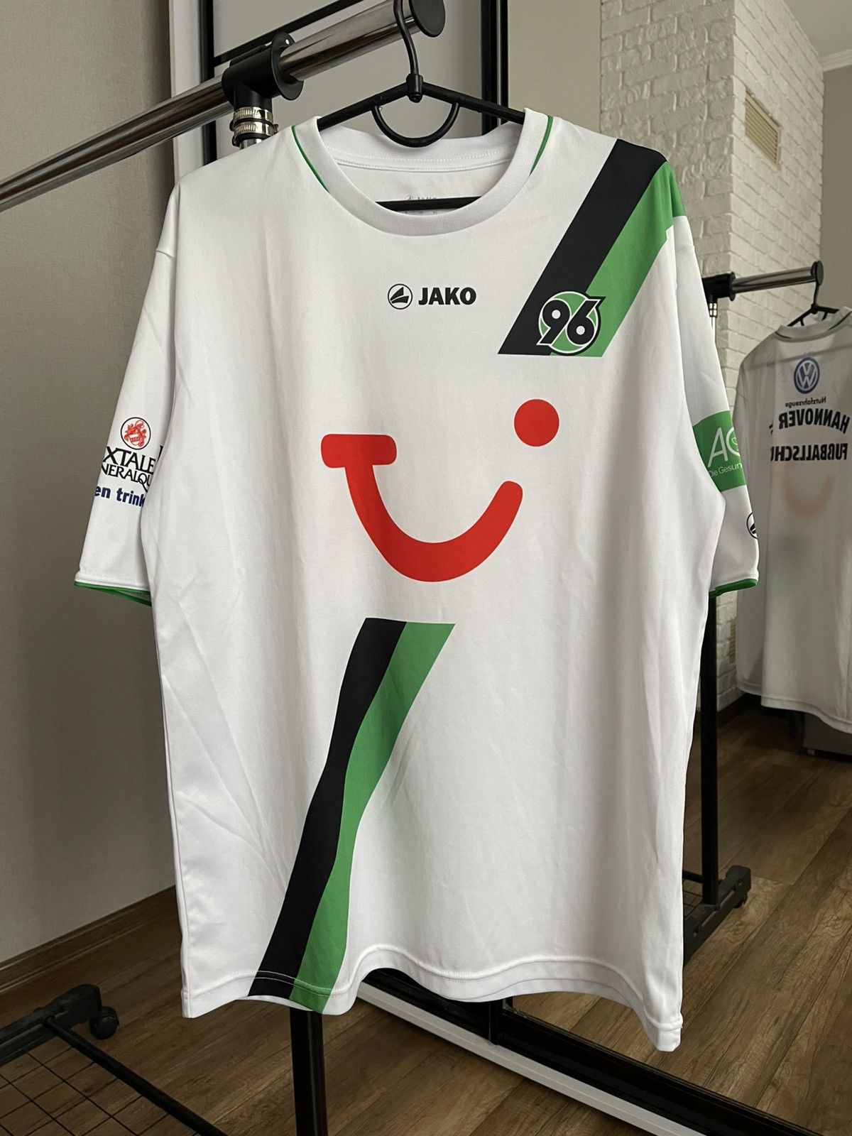 Other 2013/2014 Hannover 96 Jako Soccer Jersey T-Shirt Tee Size US M / EU 48-50 / 2 - 1 Thumbnail