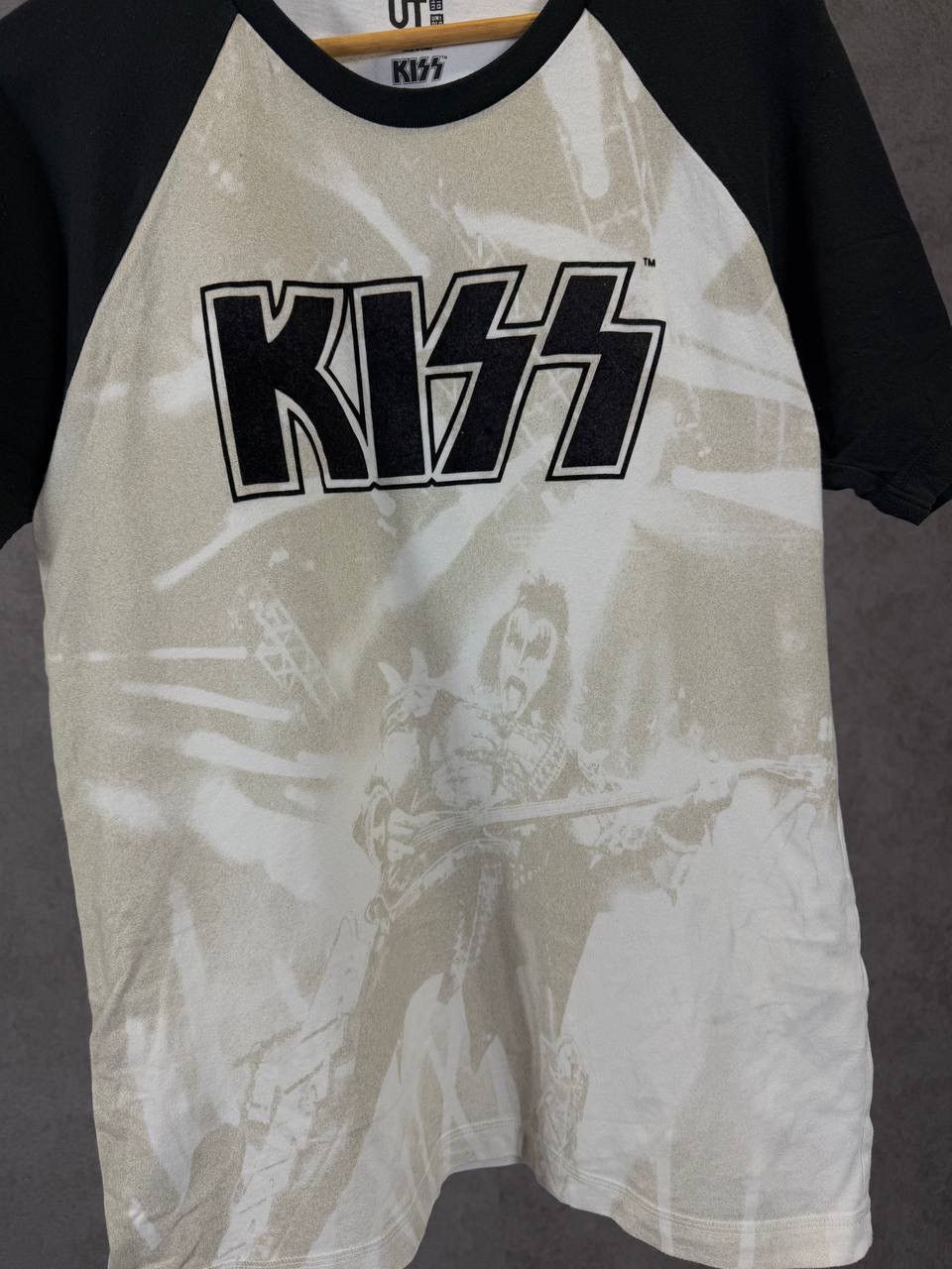 Band Tees × KISS × Uniqlo Kiss x Uniqlo overprinted rock band tee Size US M / EU 48-50 / 2 - 3 Thumbnail