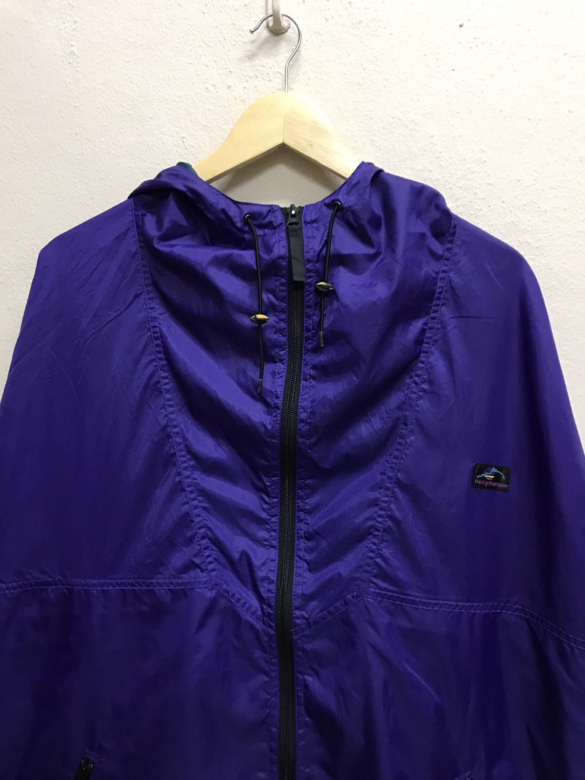 Helly Hansen Vintage Helly Hansen Small logo Windbreaker Jacket Size US XL / EU 56 / 4 - 16 Thumbnail