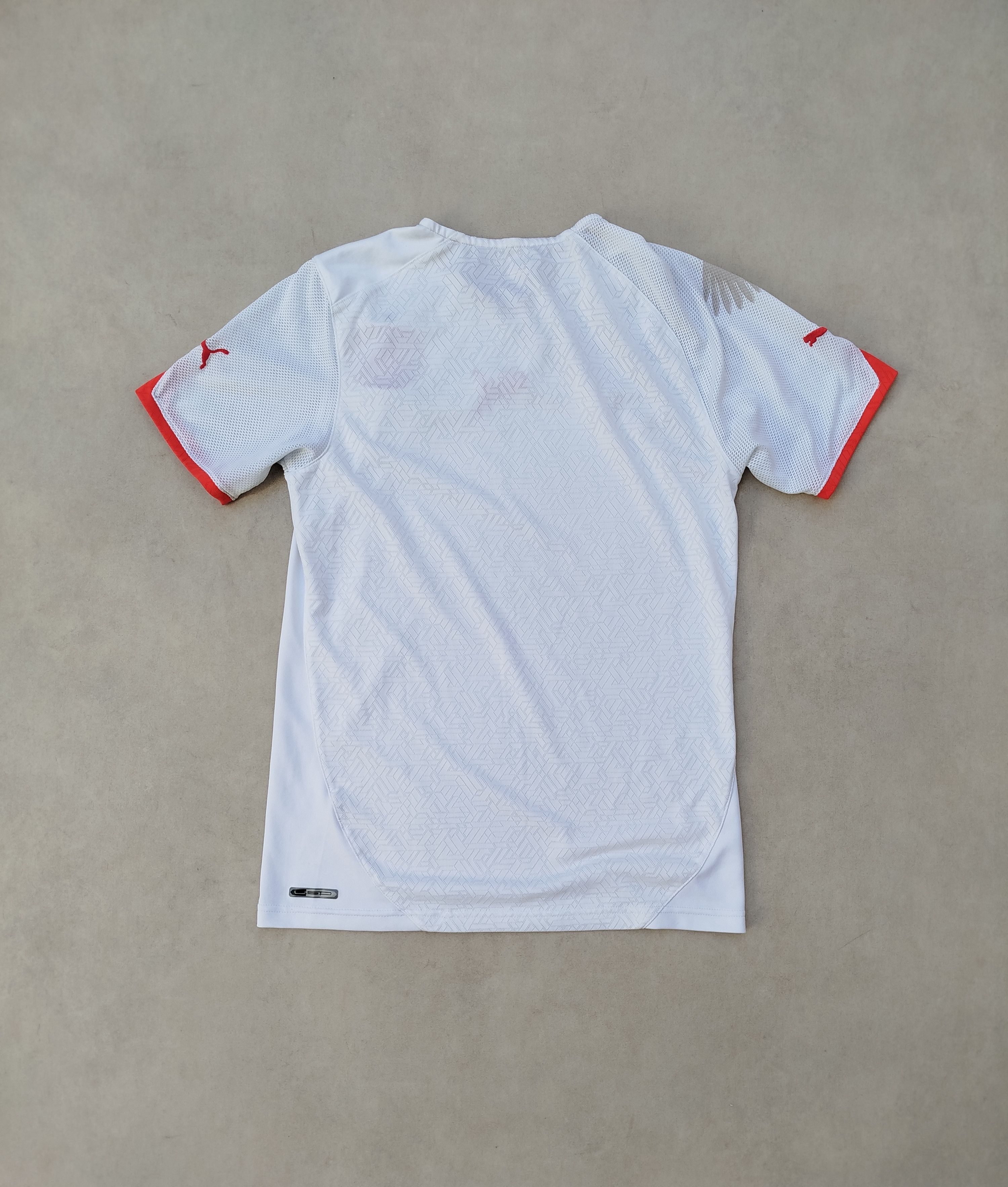 Puma TUNISIA home 2010-2011 puma soccer jersey size S Size US S / EU 44-46 / 1 - 6 Thumbnail