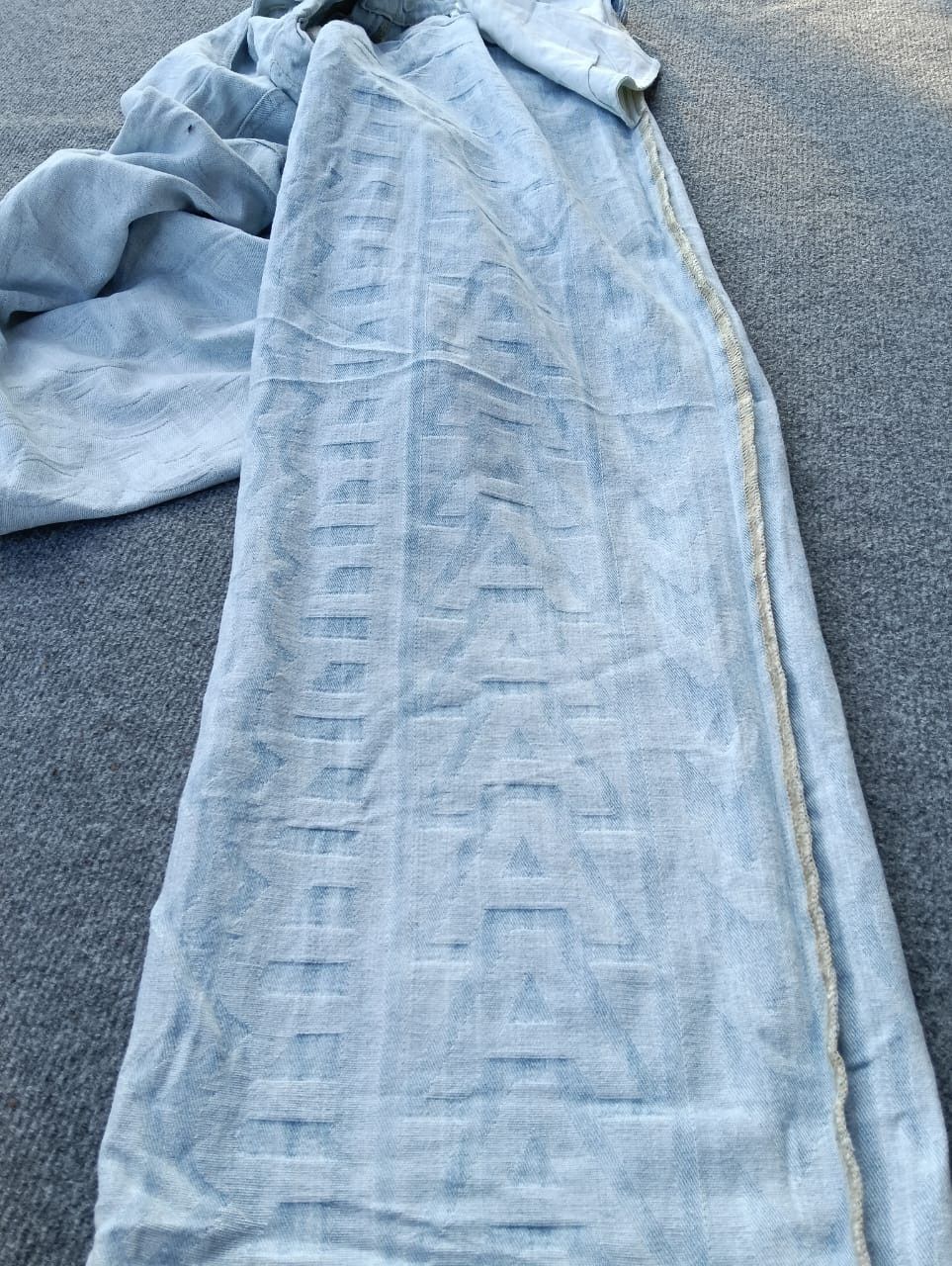 Marc Jacobs Baggy Marc Jacobs monogram jeans Light wash size Size US 32 / EU 48 - 13 Thumbnail