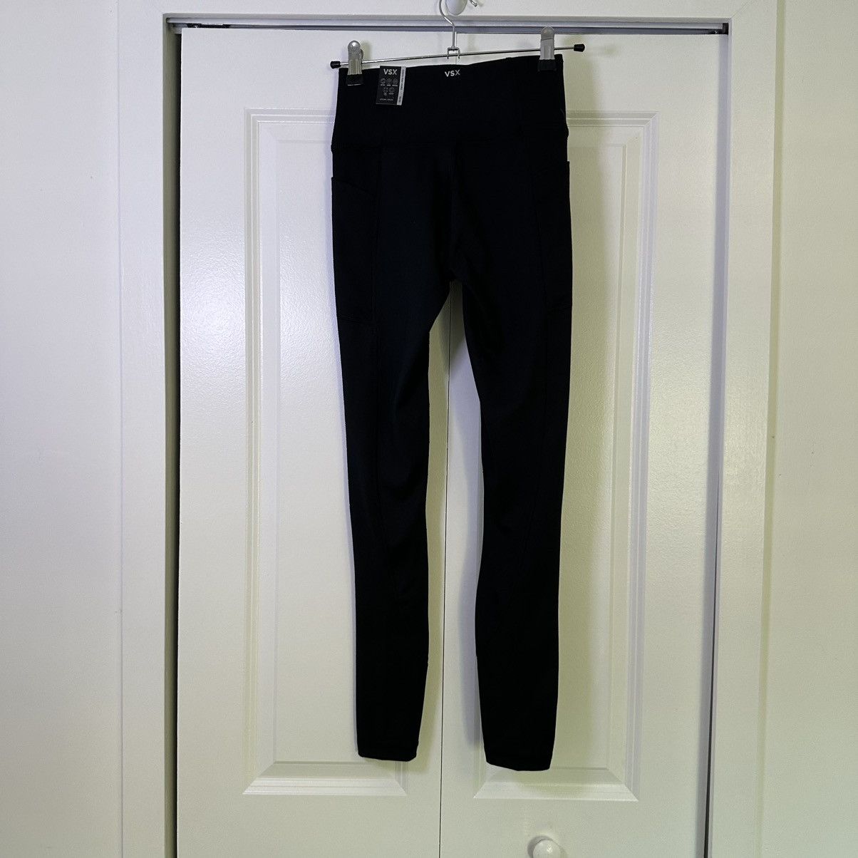 Victoria's Secret Victoria’s Secret X Essential Pocket High Rise Leggings NWT Size 25" / US 0 / IT 36 - 2 Thumbnail