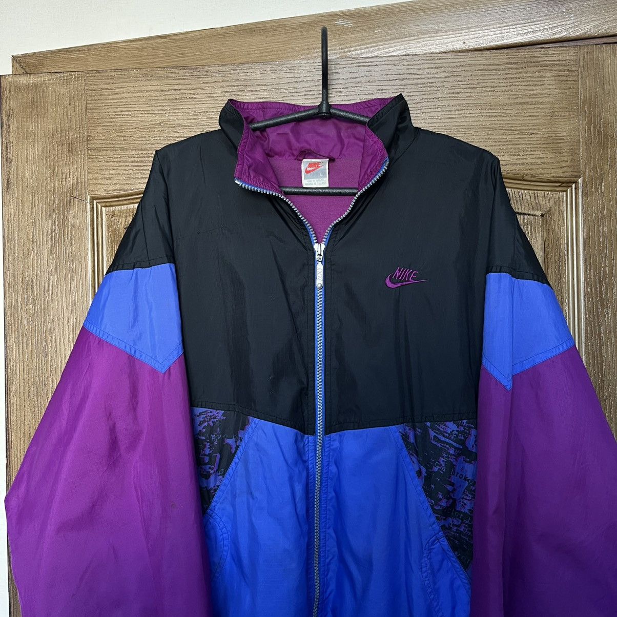 Nike Nike Vintage Track Jacket Nylon Drill Japanese Boxy Size US L / EU 52-54 / 3 - 3 Thumbnail