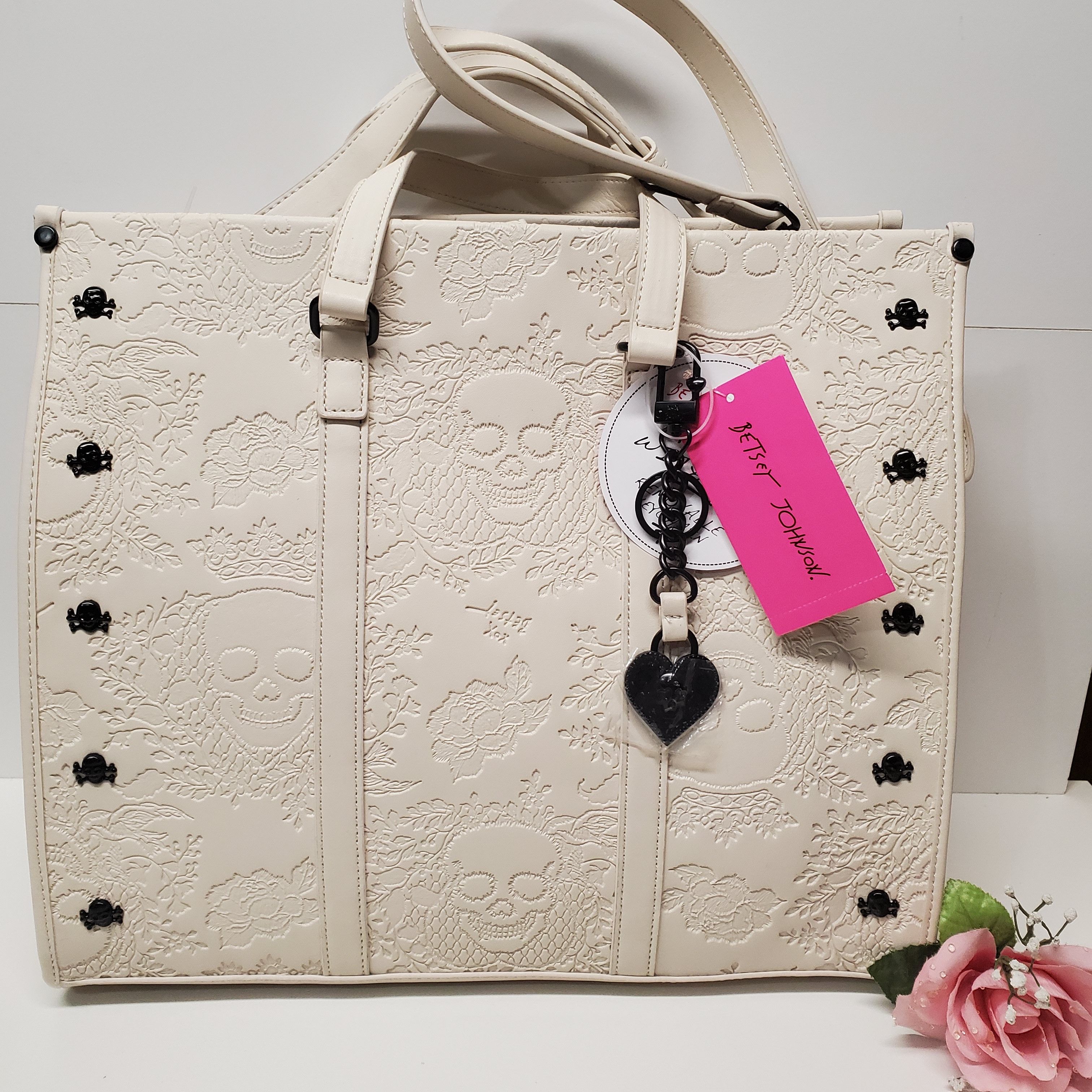 Betsey Johnson Betsey Johnson Halloween embossed Skull tote Size ONE SIZE - 1 Thumbnail
