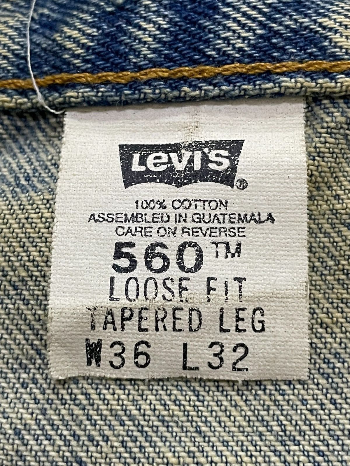 Levi's × Vintage Vintage Levis 560 Tapered Leg Loose Mud Wash Jeans Size US 35 - 23 Thumbnail