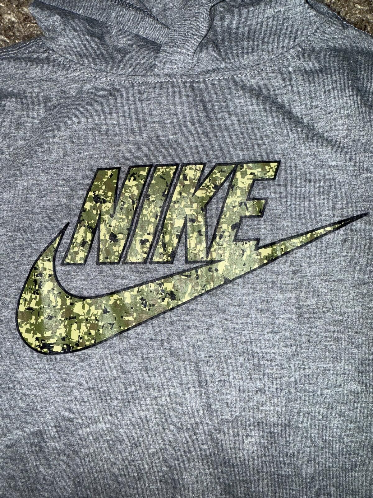 Nike Nike Big Kid’s (Boy’s) Digital Confetti Logo Hoodie Size US M / EU 48-50 / 2 - 3 Thumbnail