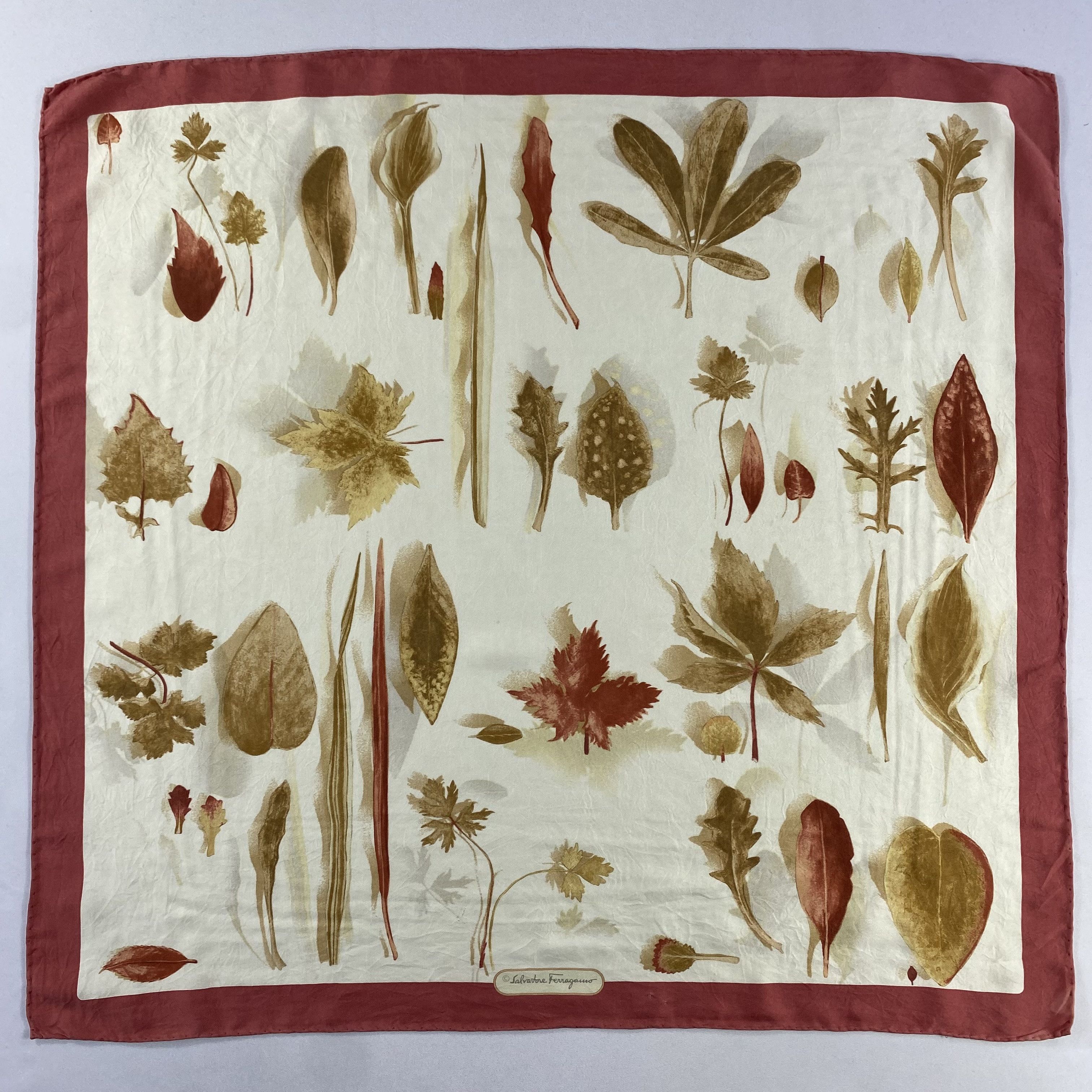 Vintage Salvatore Ferragamo Neckerchief / Handkerchief-P790 Size ONE SIZE - 1 Thumbnail