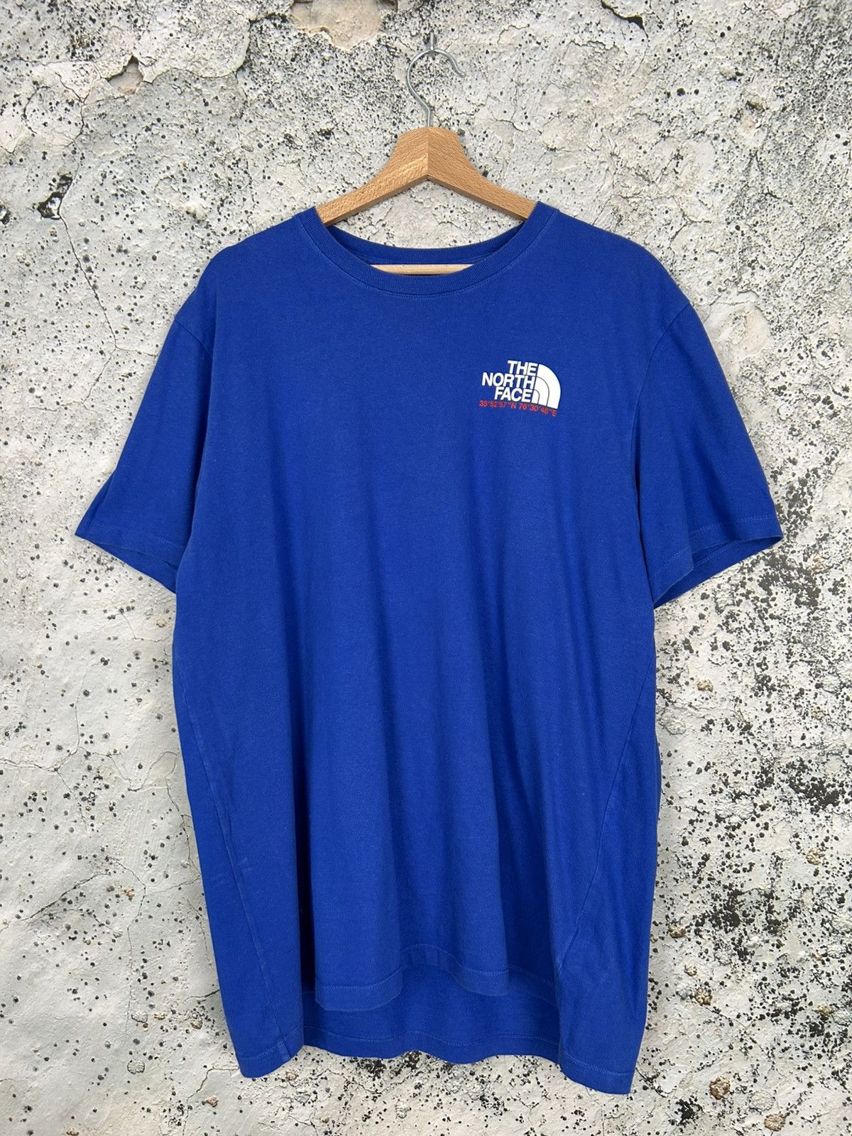 The North Face The North Face Graphic Hiking Outdoor Gorpcore Tee Size US XL / EU 56 / 4 - 2 Thumbnail