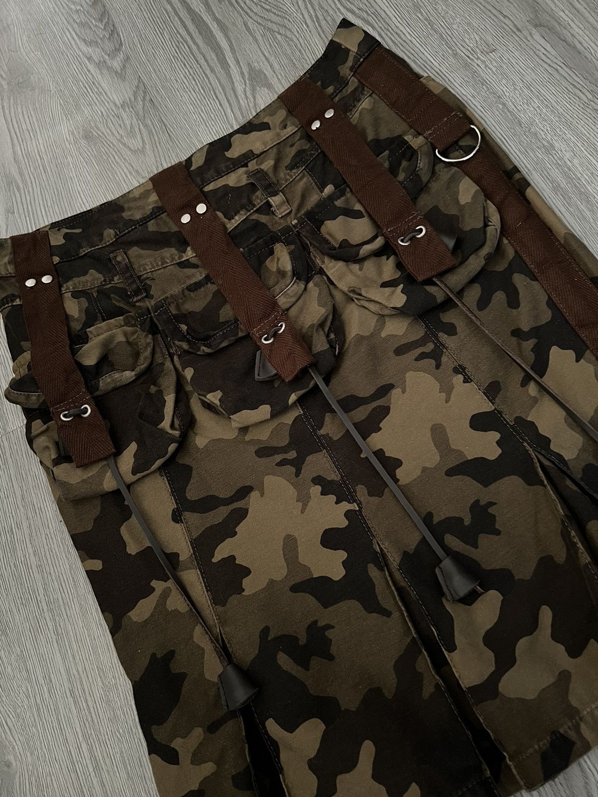 Japanese Brand Camo print flap pocket cargo mini skirt 🔋🖤 Size 25" / US 0 / IT 36 - 12 Thumbnail