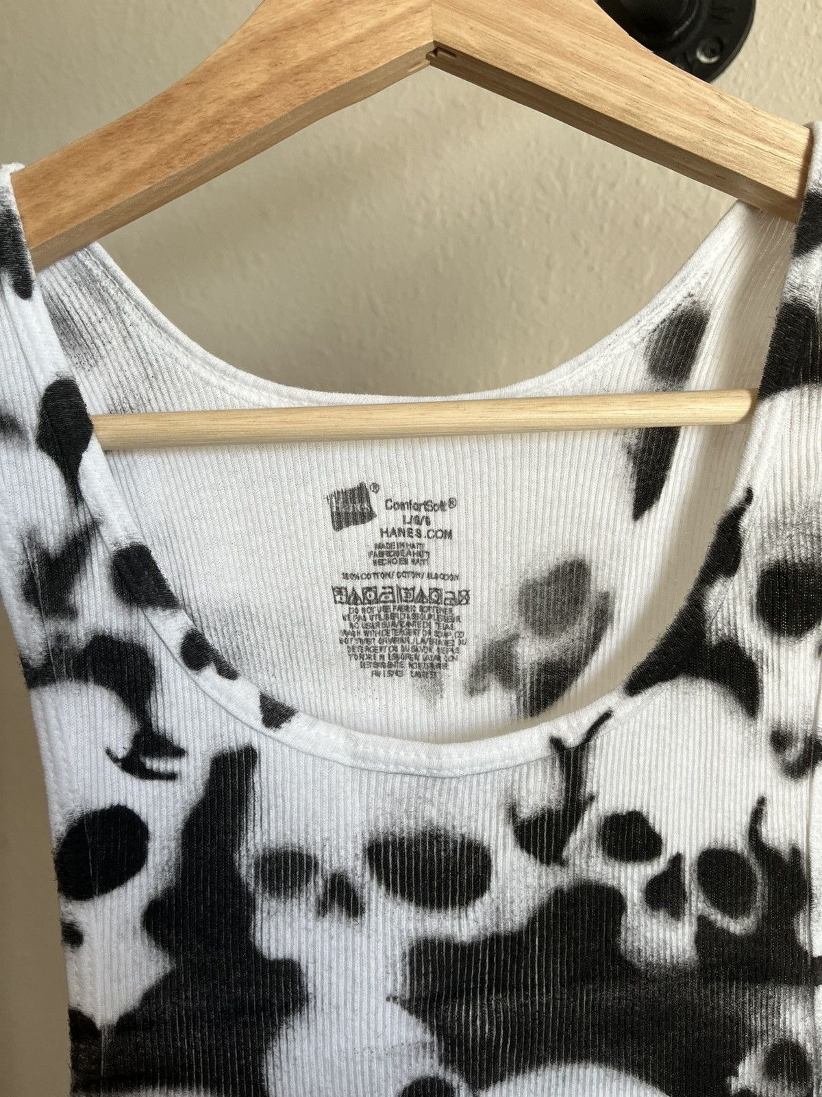 Other Custom Spray Skull Tank Top (Hanes Tag) Y2K Punk / Grunge Size US L / EU 52-54 / 3 - 3 Thumbnail